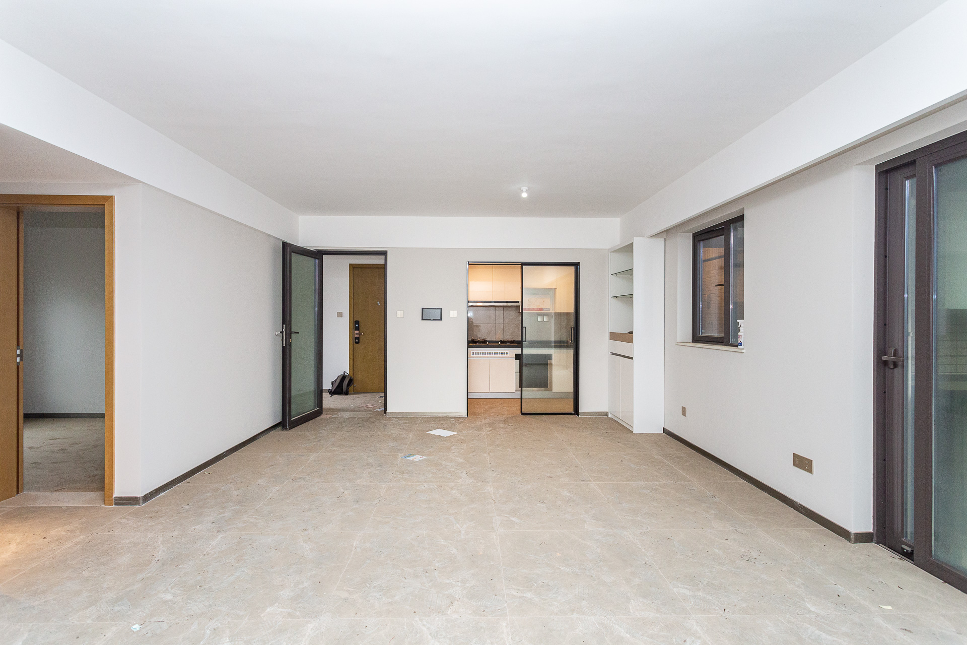 时代倾城四期 4室2厅1卫 120.0万 时代倾城四期 4室2厅1卫 120.0万客厅