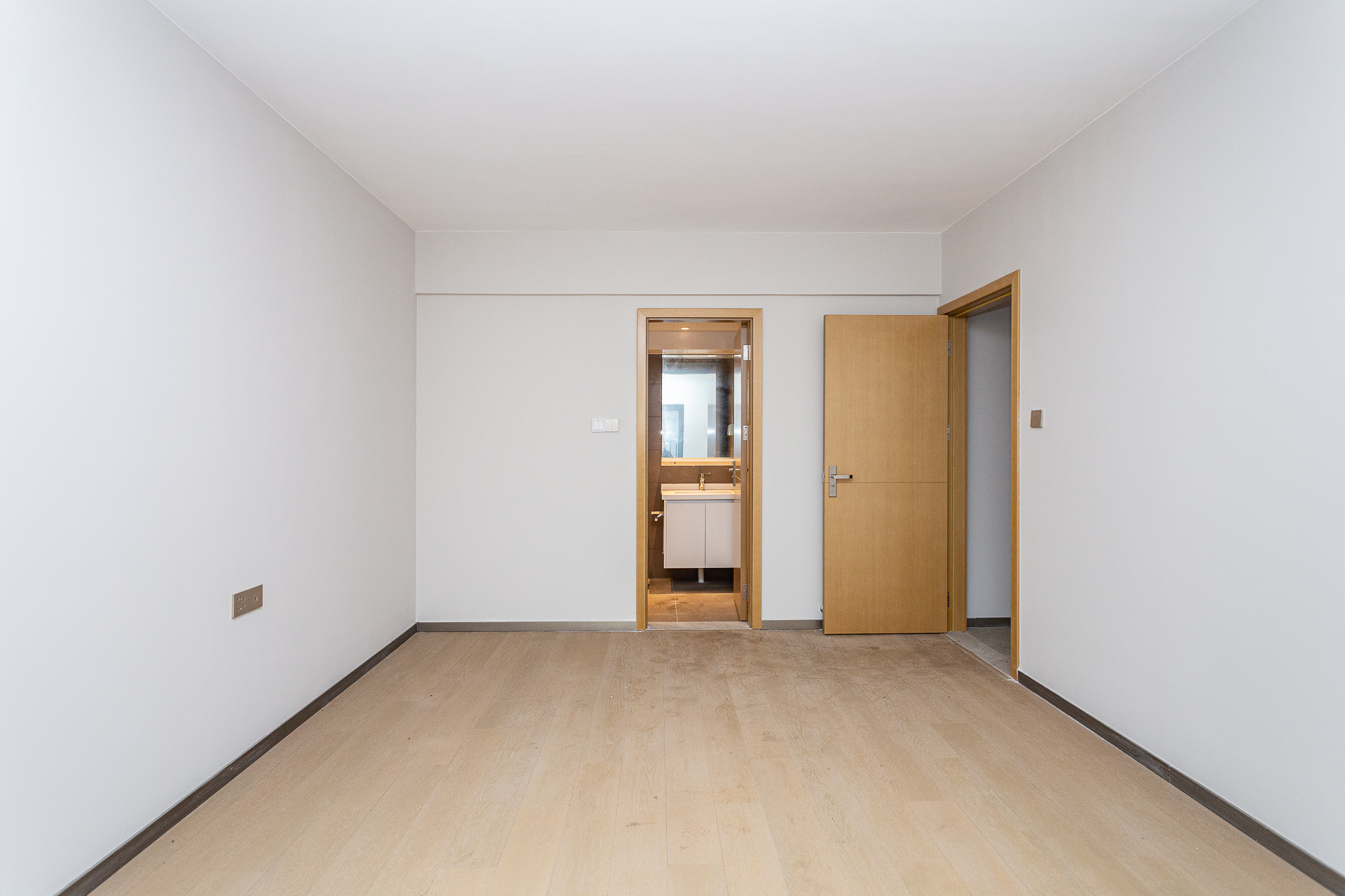 时代倾城四期 4室2厅1卫 120.0万 时代倾城四期 4室2厅1卫 120.0万卧室