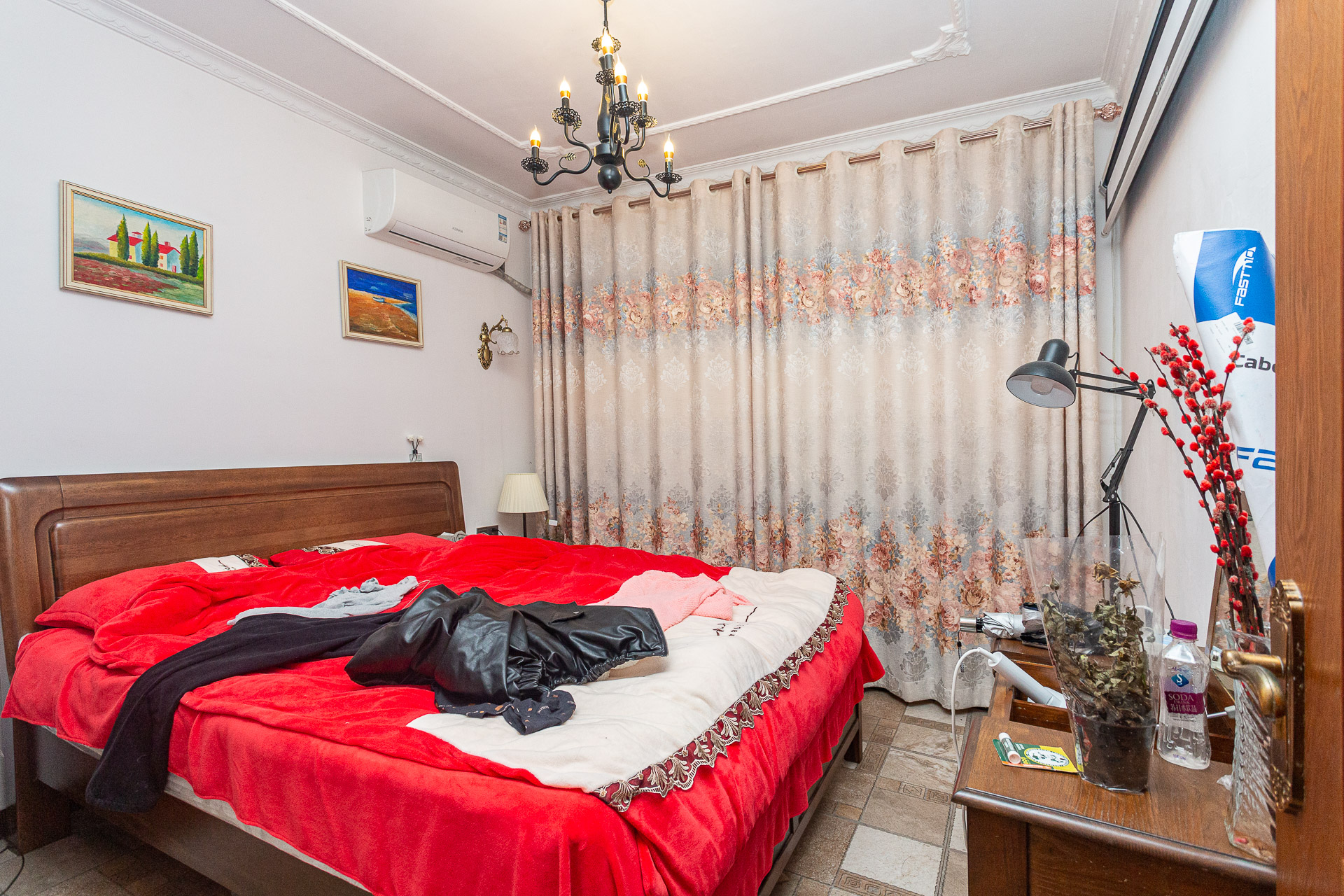 勤诚达境界城 3室2厅2卫 96.0万 勤诚达境界城 3室2厅2卫 96.0万卧室