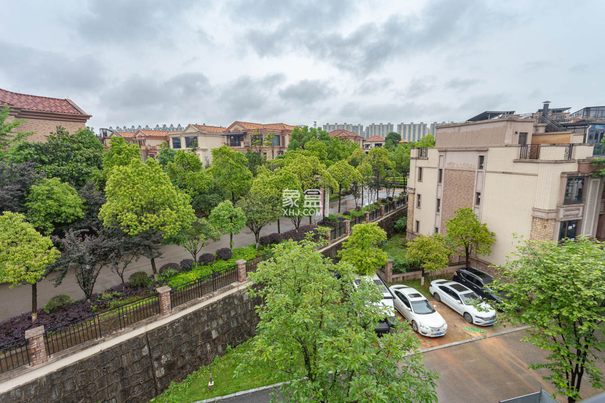 盈峰翠邸 5室2厅4卫 148.0万 盈峰翠邸 5室2厅4卫 148.0万其他