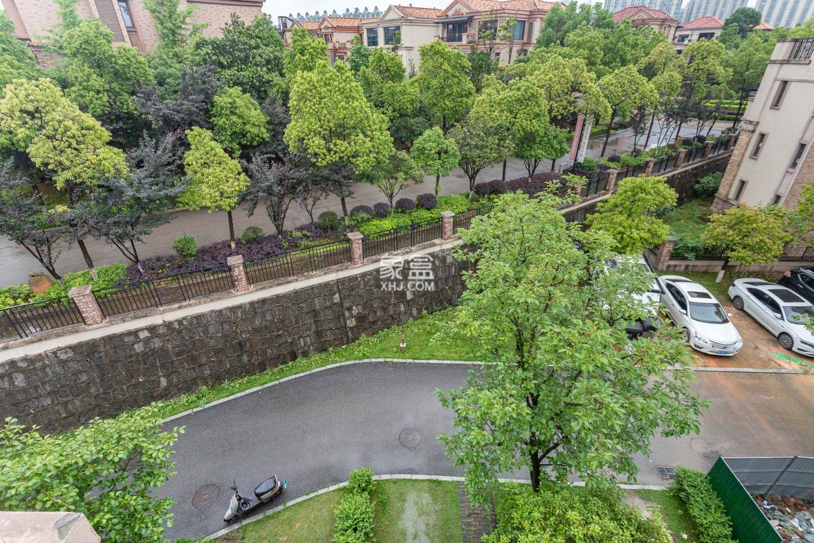 盈峰翠邸 5室2厅4卫 148.0万 盈峰翠邸 5室2厅4卫 148.0万其他