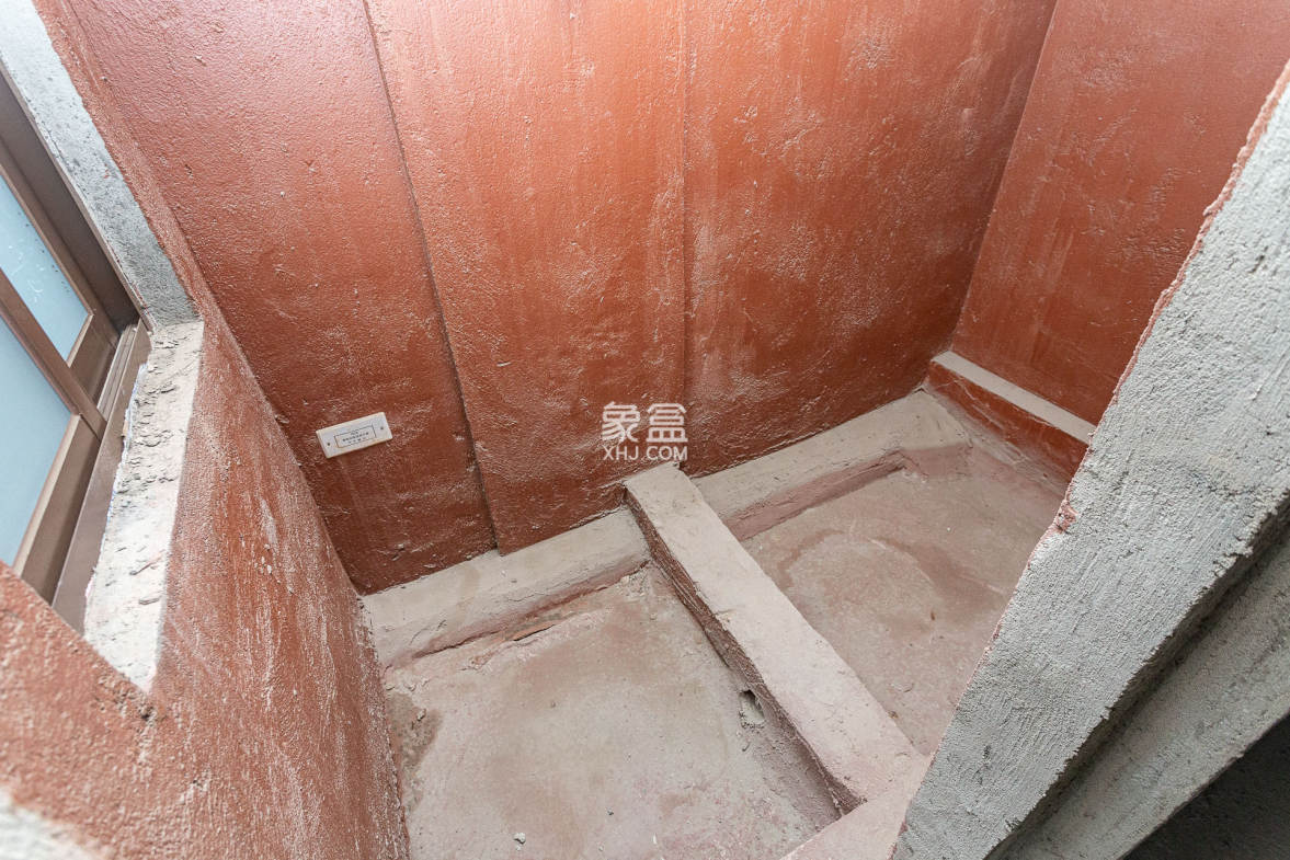 盈峰翠邸 5室2厅4卫 148.0万 盈峰翠邸 5室2厅4卫 148.0万卫生间