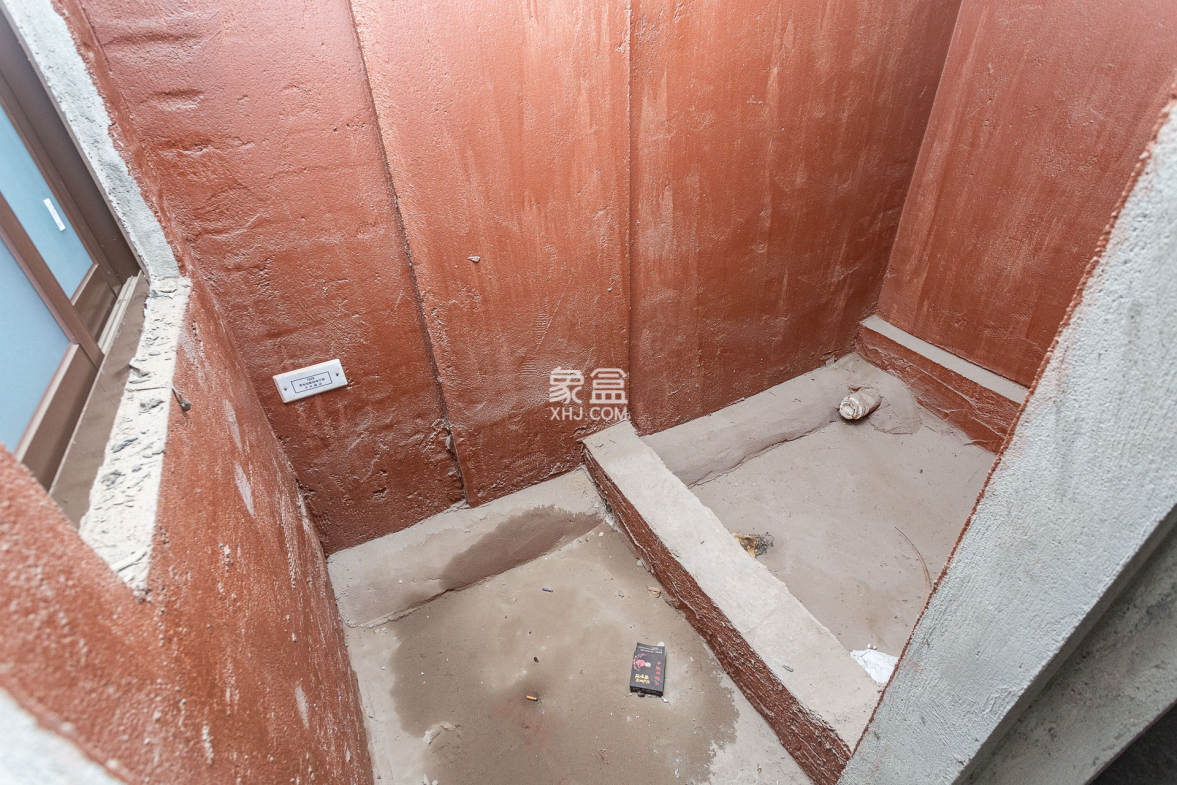 盈峰翠邸 5室2厅4卫 148.0万 盈峰翠邸 5室2厅4卫 148.0万卫生间