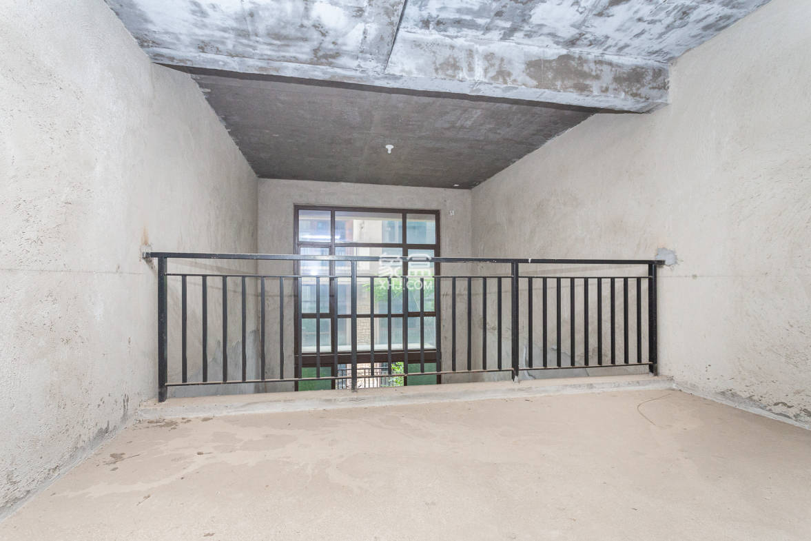 盈峰翠邸 5室2厅4卫 148.0万 盈峰翠邸 5室2厅4卫 148.0万卧室