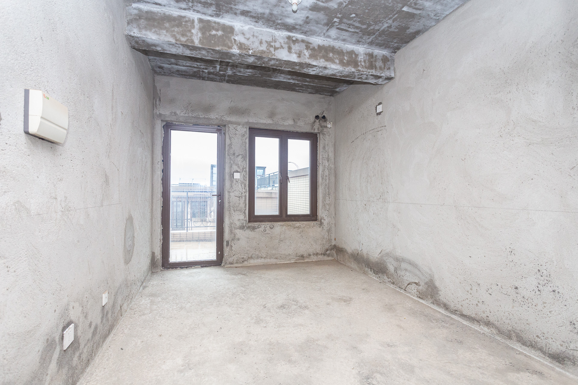 盈峰翠邸 5室2厅4卫 148.0万 盈峰翠邸 5室2厅4卫 148.0万卧室