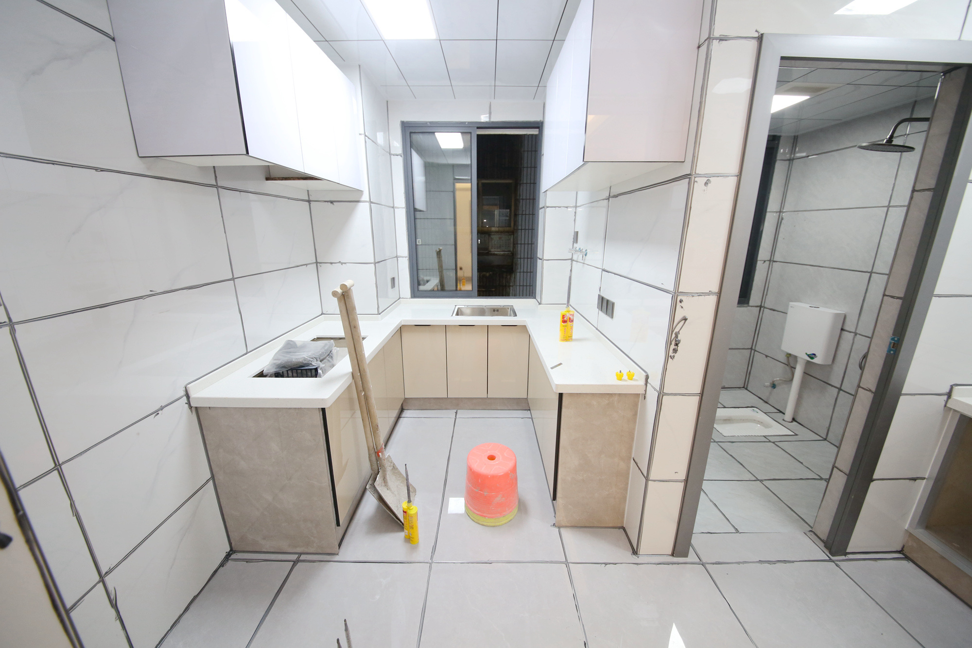 富华大厦  3室2厅1卫    112.0万厨房