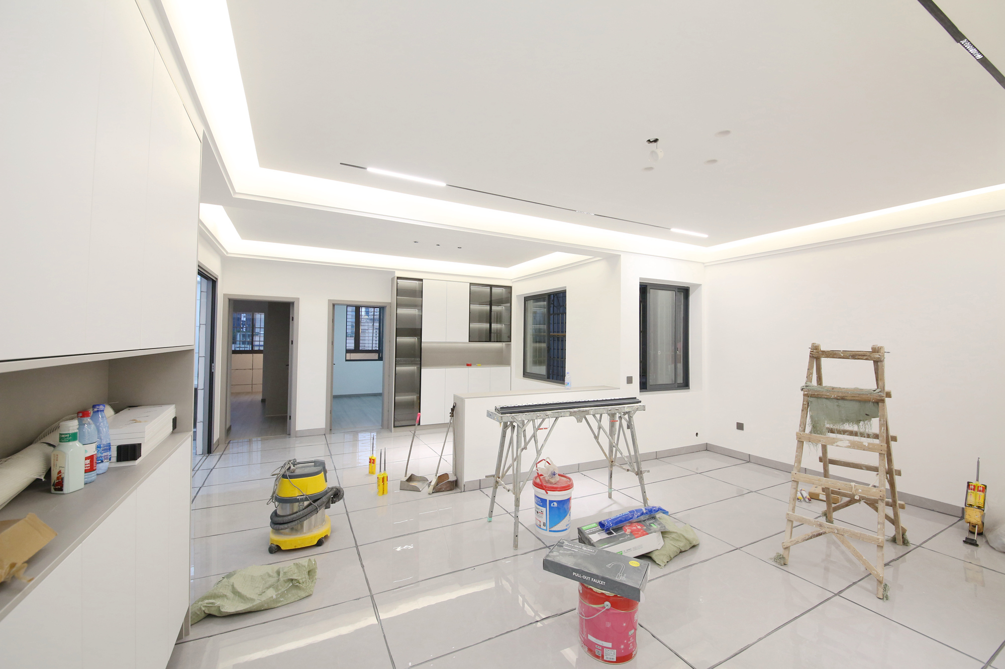 富华大厦  3室2厅1卫    112.0万客厅