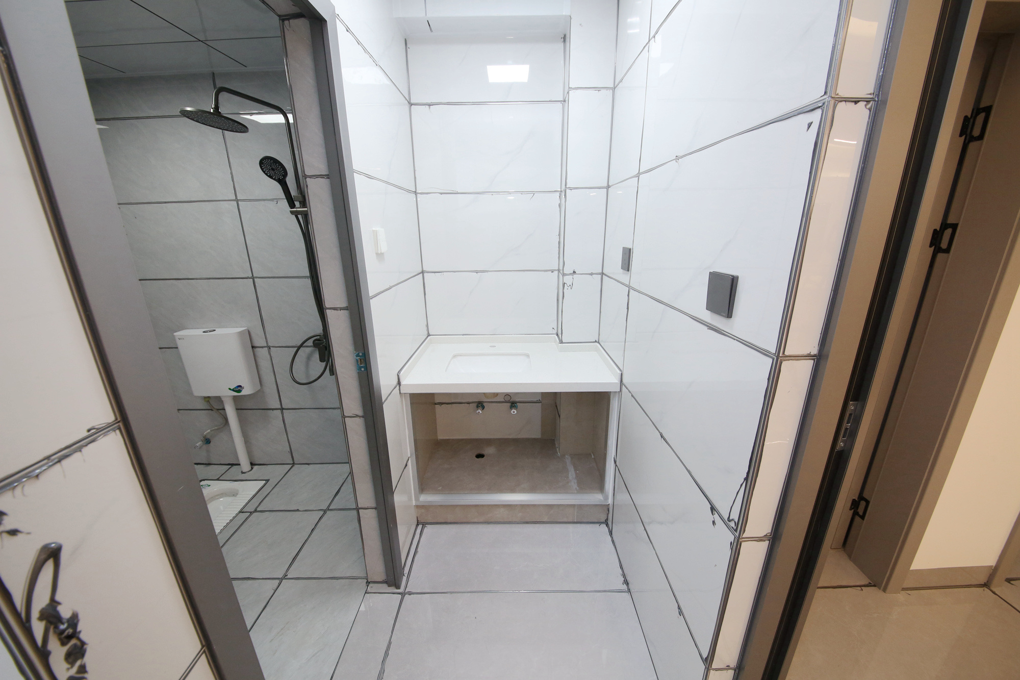 富华大厦  3室2厅1卫    112.0万卫生间