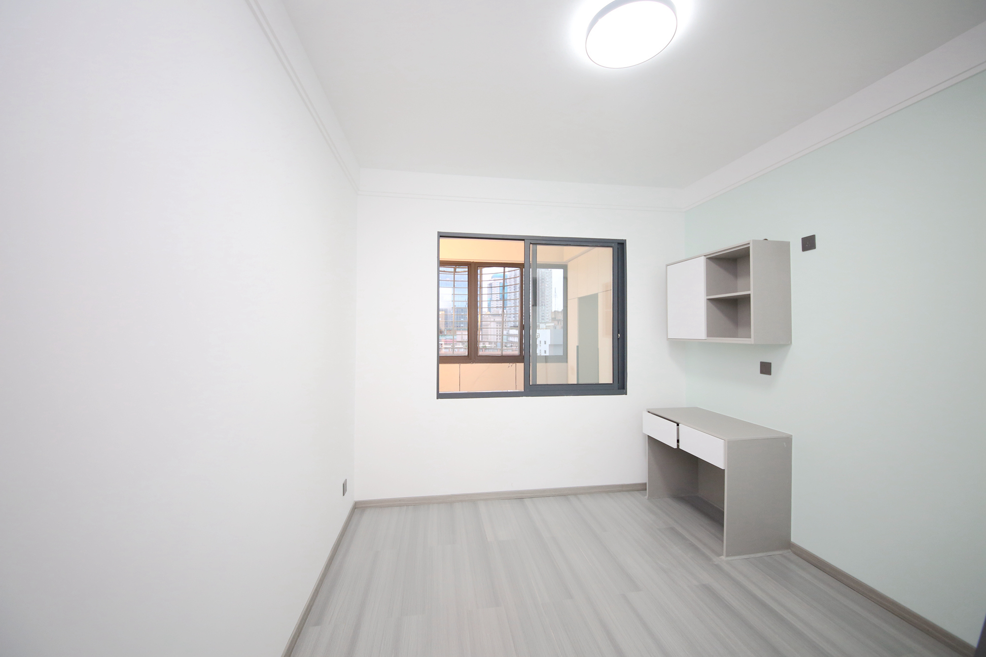 富华大厦  3室2厅1卫    112.0万卧室