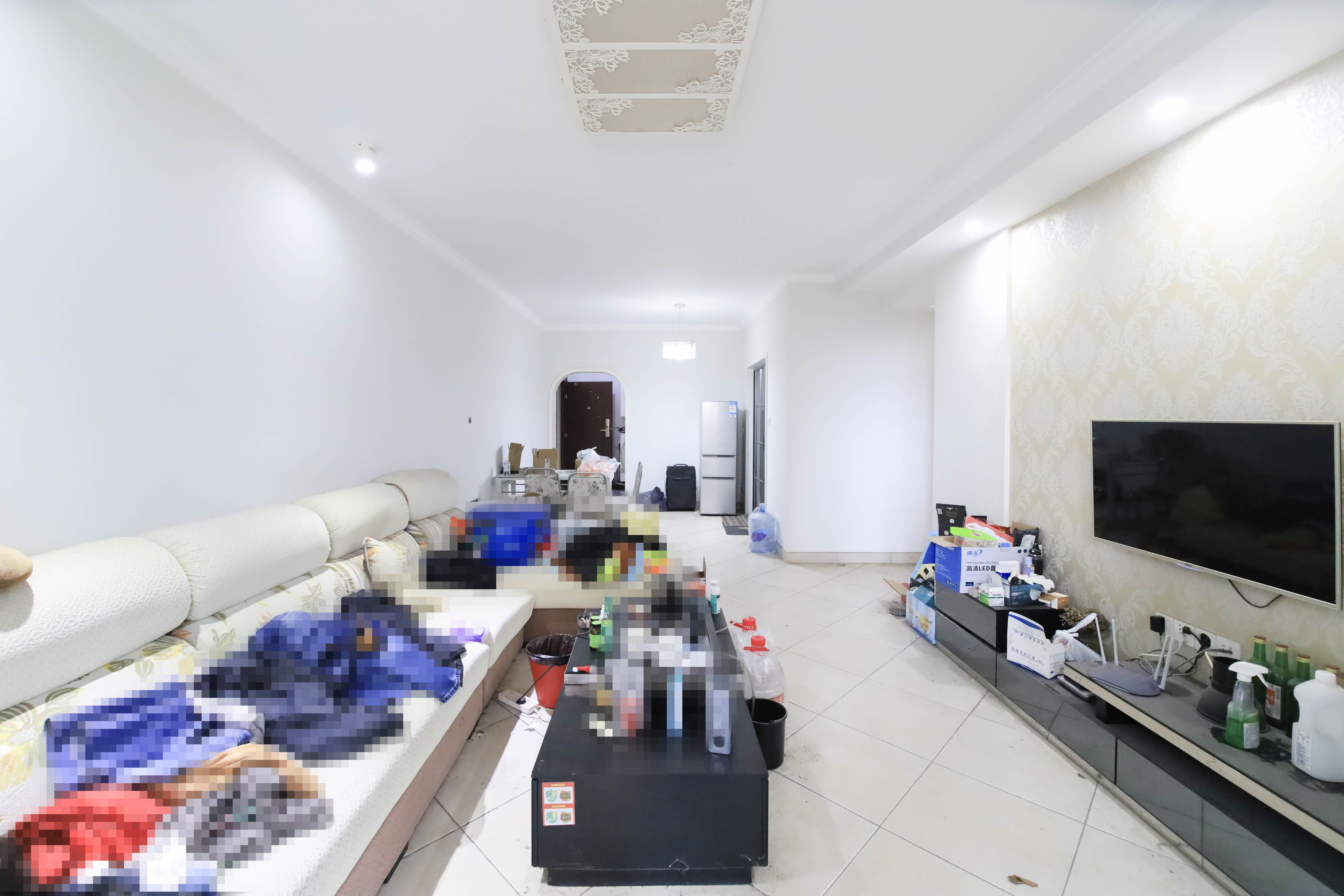 华悦城  3室2厅1卫    83.5万客厅