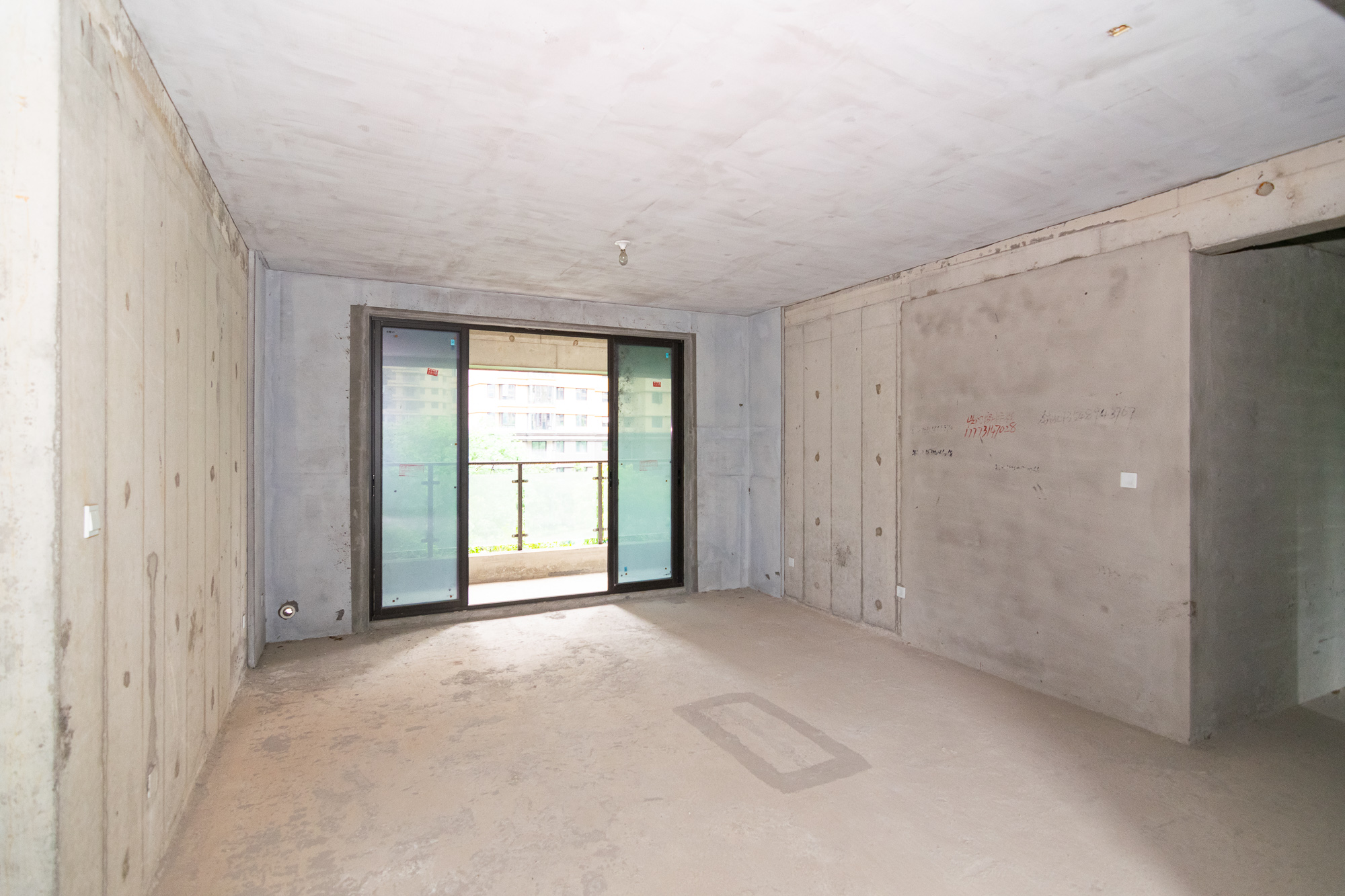 三润城(三润星城) 5室2厅2卫 120.0万 三润城(三润星城) 5室2厅2卫 120.0万客厅