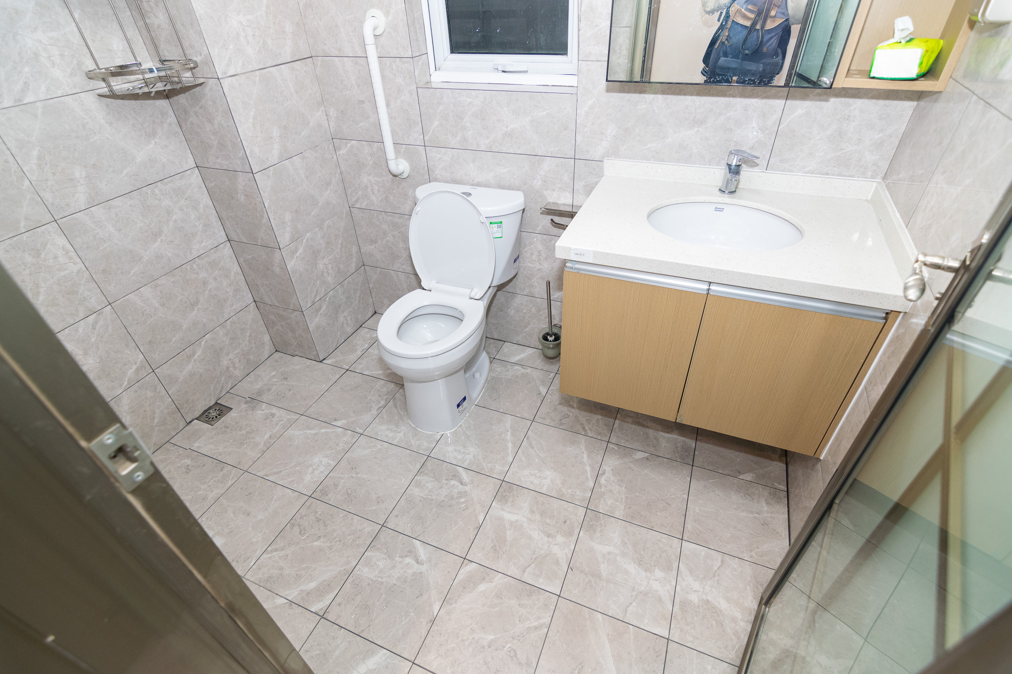 新华联梦想城 3室2厅1卫 82.0万 新华联梦想城 3室2厅1卫 82.0万卫生间