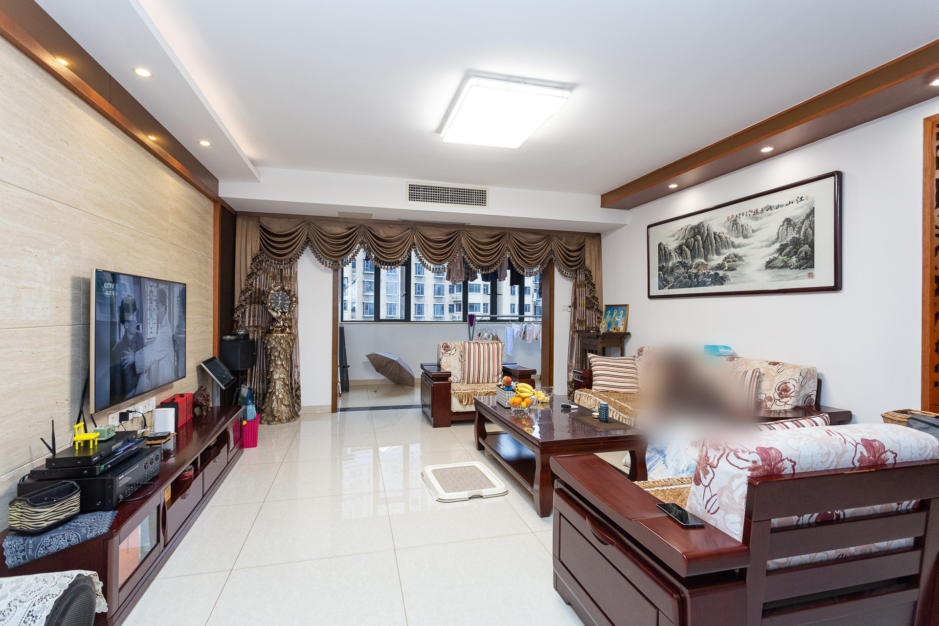 金湘苑(星澜之悦) 5室2厅2卫 165.0万 金湘苑(星澜之悦) 5室2厅2卫 165.0万客厅