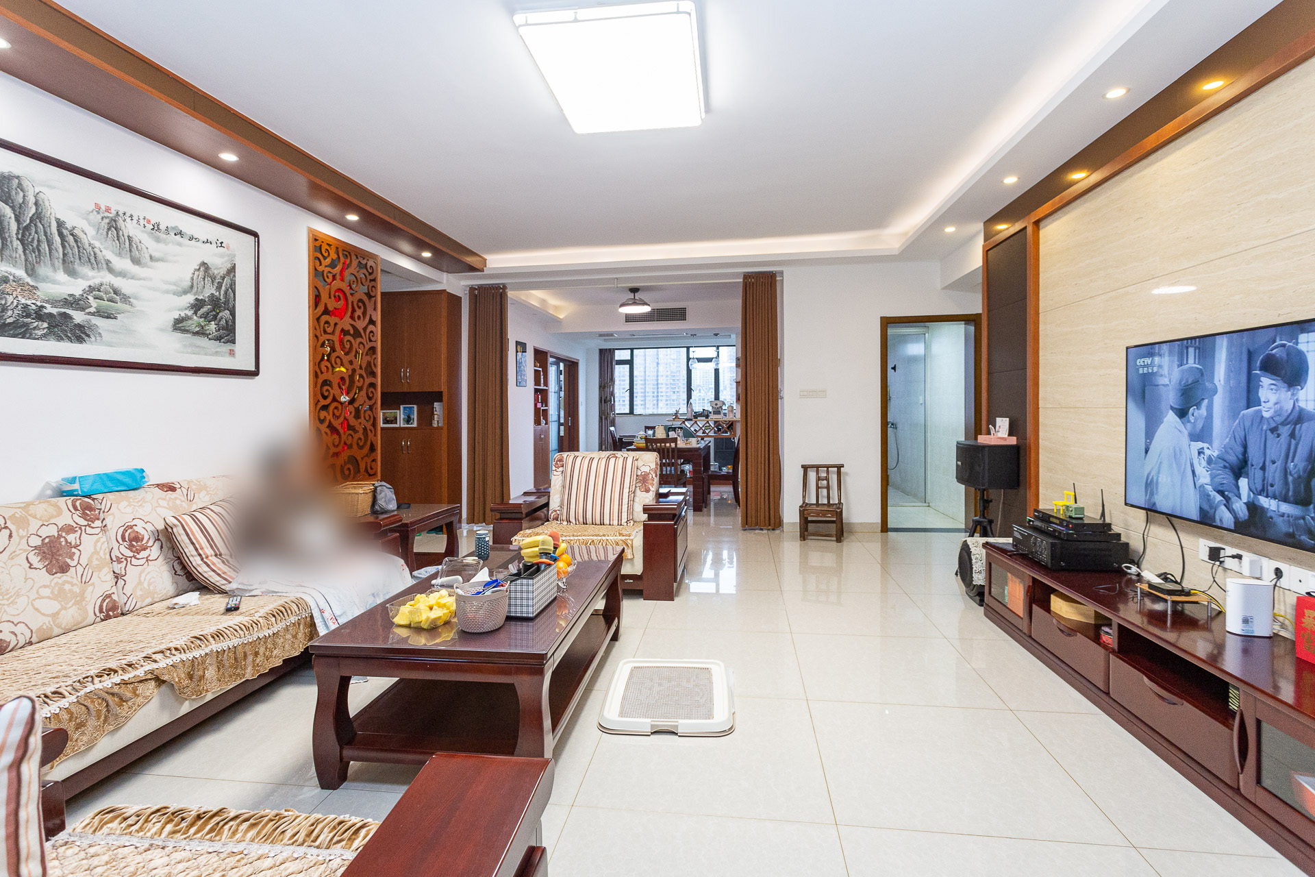 金湘苑(星澜之悦) 5室2厅2卫 165.0万 金湘苑(星澜之悦) 5室2厅2卫 165.0万客厅