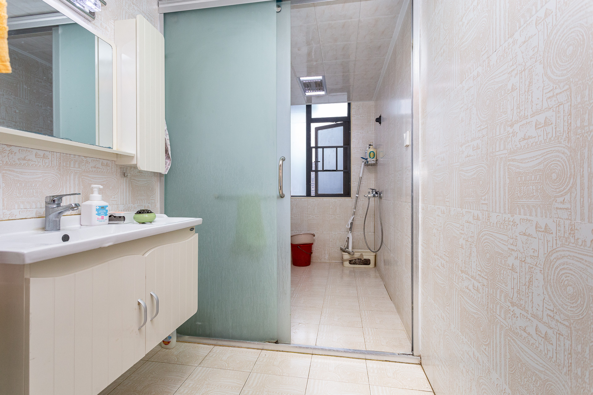 金湘苑(星澜之悦) 5室2厅2卫 165.0万 金湘苑(星澜之悦) 5室2厅2卫 165.0万卫生间