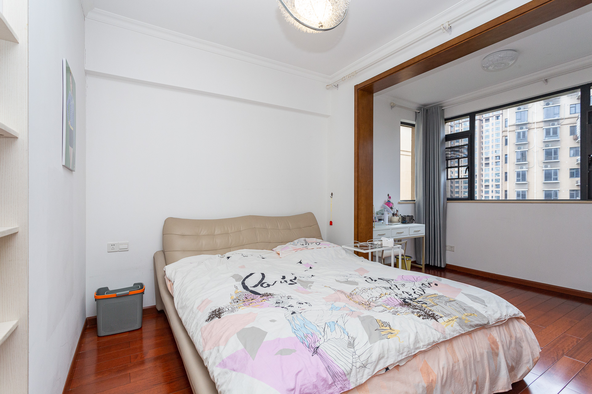 金湘苑(星澜之悦) 5室2厅2卫 165.0万 金湘苑(星澜之悦) 5室2厅2卫 165.0万卧室