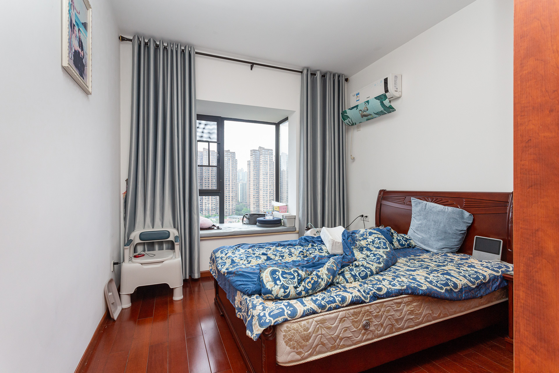 金湘苑(星澜之悦) 5室2厅2卫 165.0万 金湘苑(星澜之悦) 5室2厅2卫 165.0万卧室