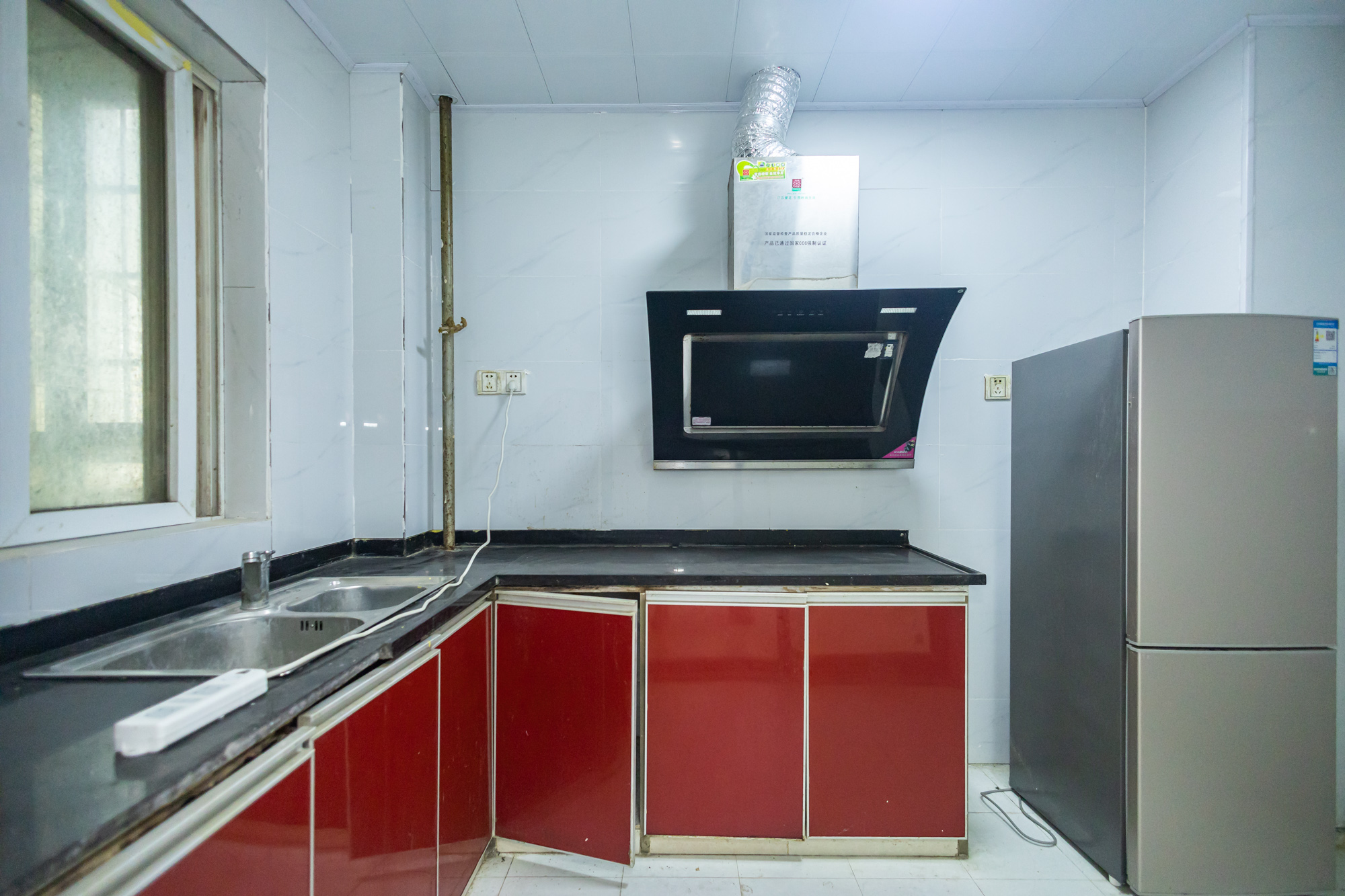 楚天世纪城东苑  3室2厅2卫    66.0万 楚天世纪城东苑  3室2厅2卫    66.0万厨房