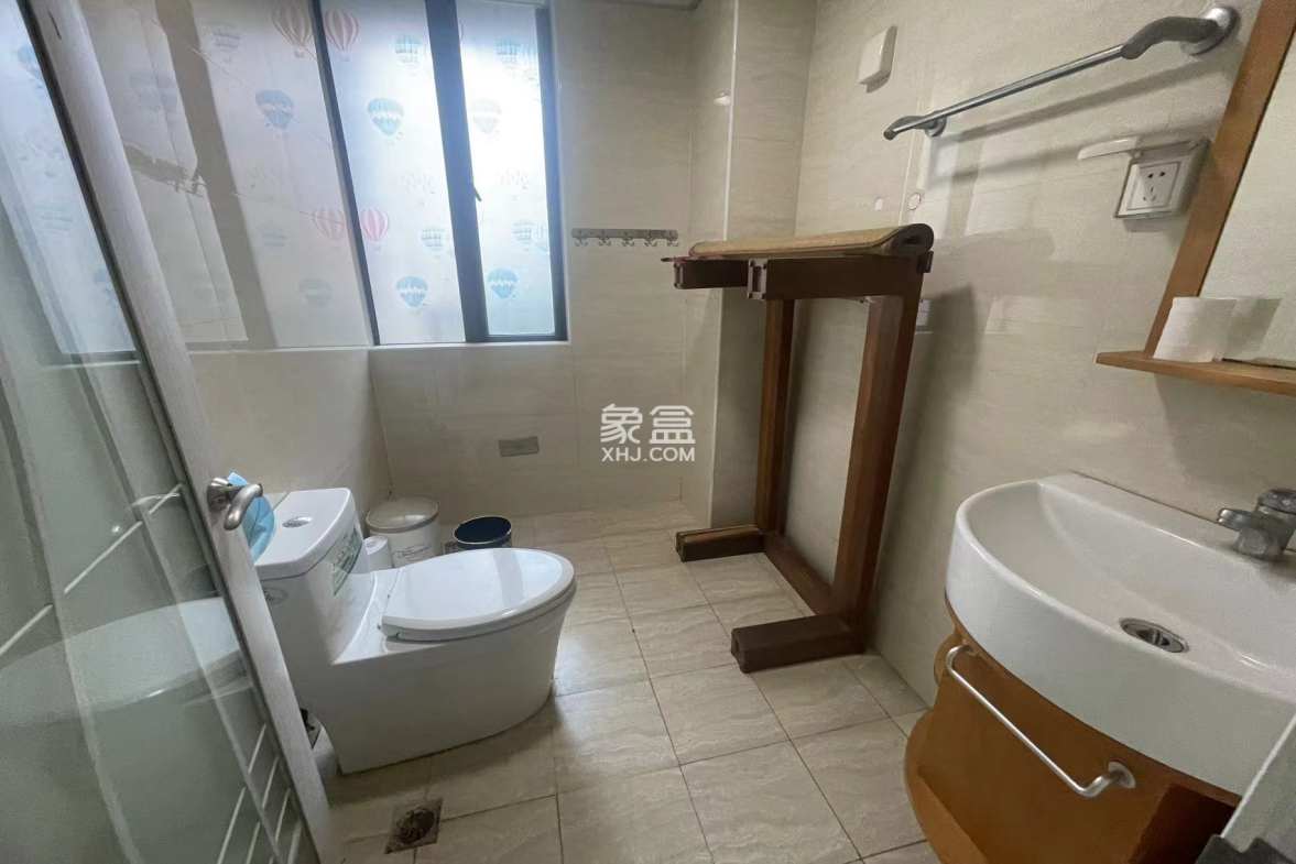 泰山公馆 3室2厅2卫 59.8万 泰山公馆 3室2厅2卫 59.8万室内图