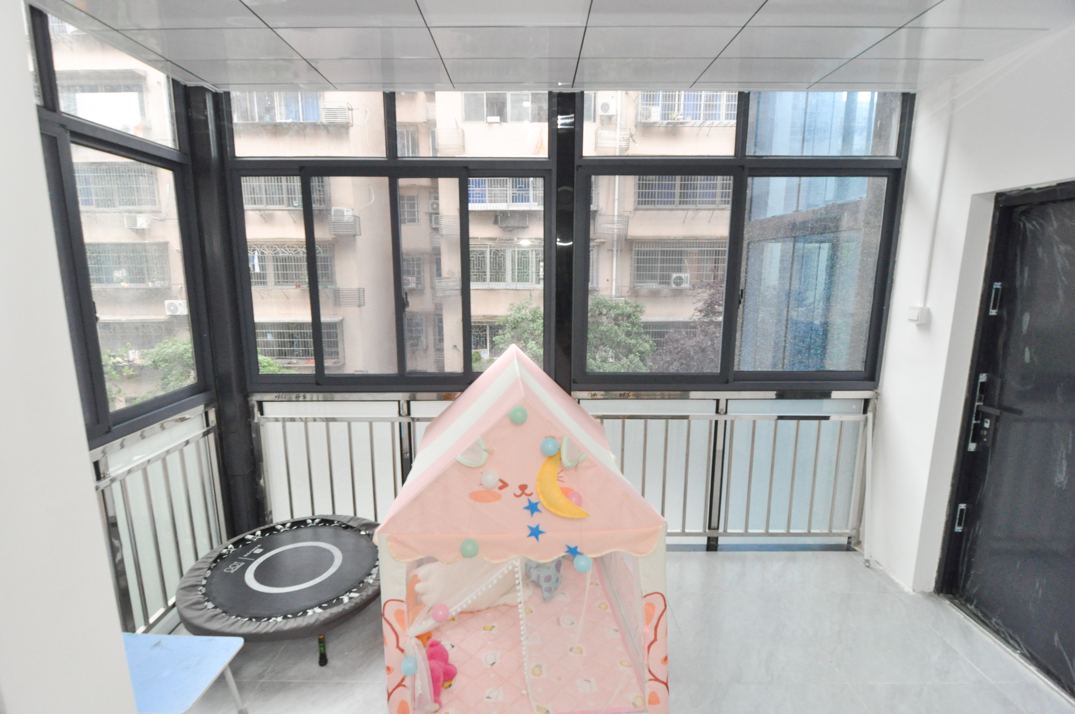 岳麓区教师村  2室2厅1卫   89.90万卧室