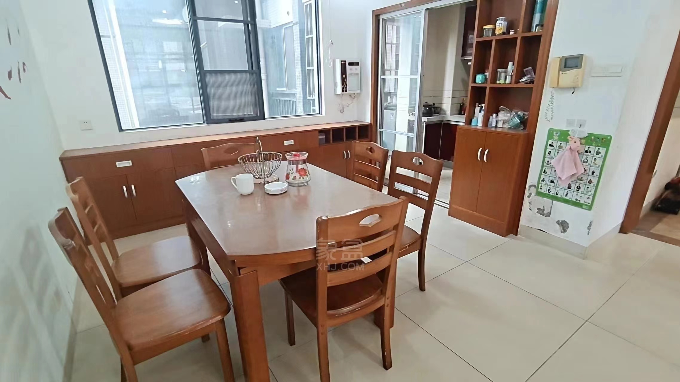 城市风景 3室2厅2卫 72.8万 城市风景 3室2厅2卫 72.8万室内图