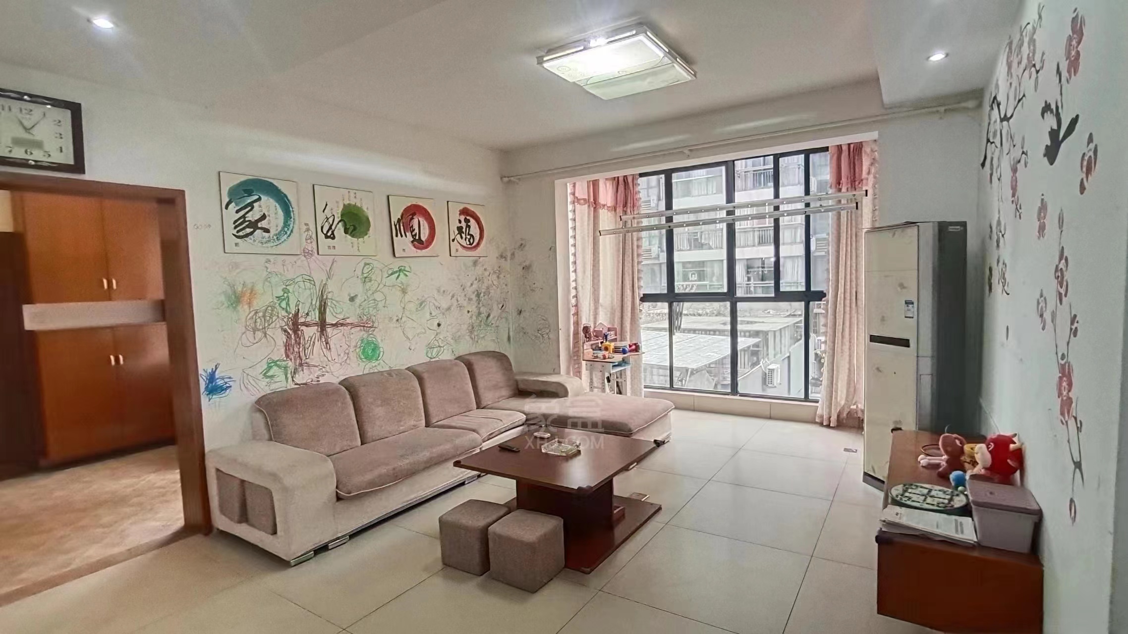 城市风景 3室2厅2卫 72.8万 城市风景 3室2厅2卫 72.8万室内图