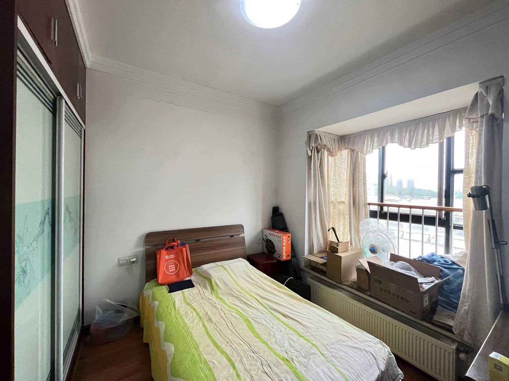 嘉天18号 3室2厅2卫 59.8万 嘉天18号 3室2厅2卫 59.8万室内图