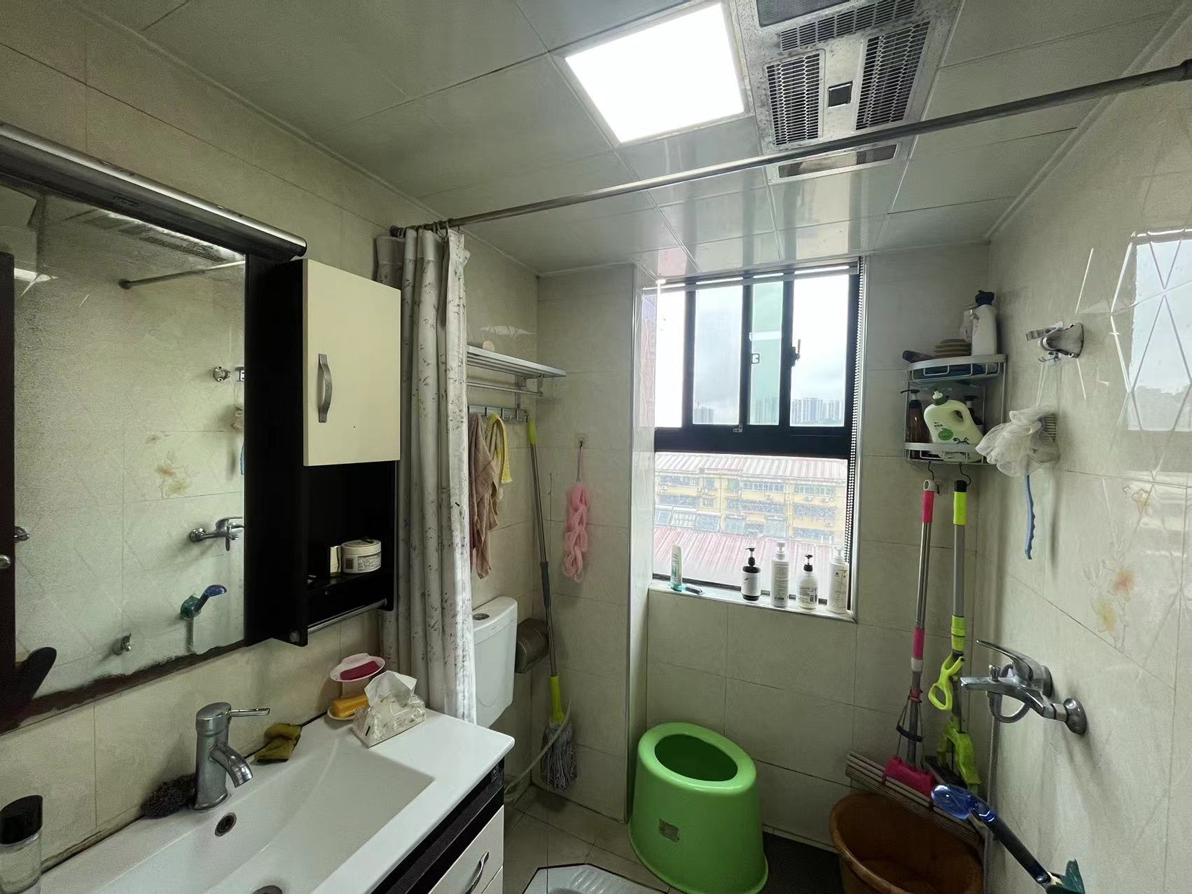 嘉天18号 3室2厅2卫 59.8万 嘉天18号 3室2厅2卫 59.8万室内图