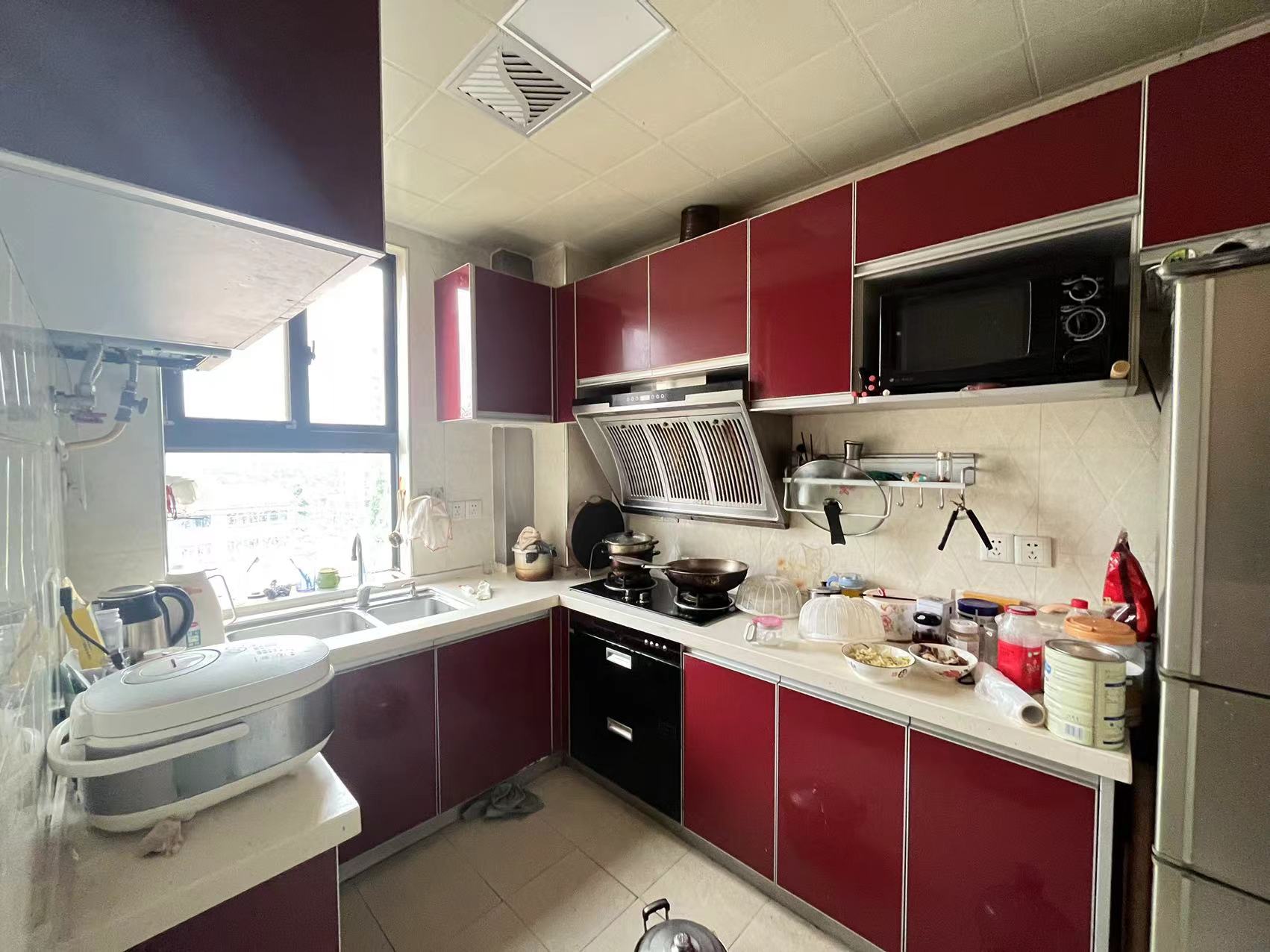 嘉天18号 3室2厅2卫 59.8万 嘉天18号 3室2厅2卫 59.8万室内图