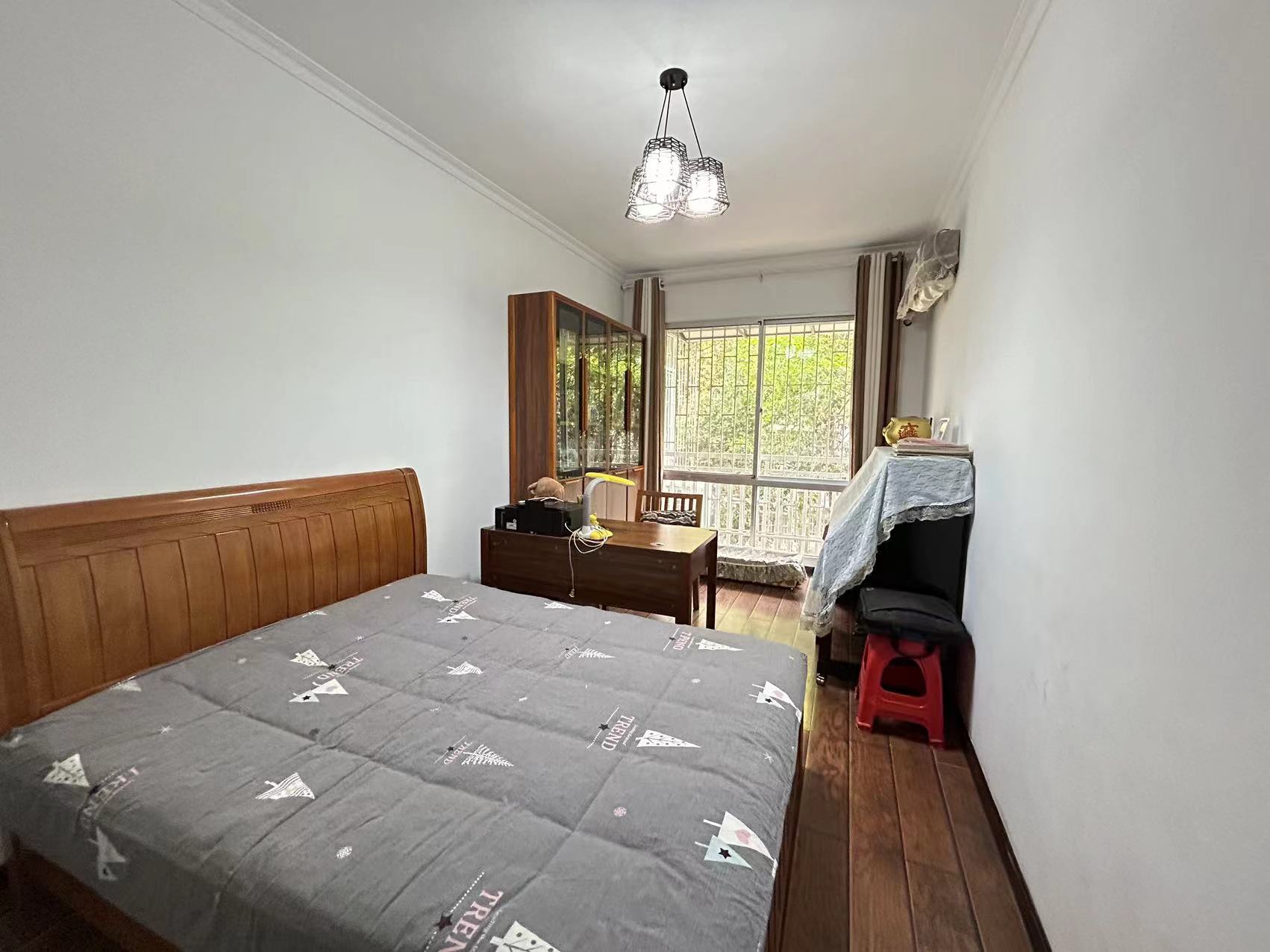 天泰花园(就是天泰小区) 3室2厅2卫 50.0万 天泰花园(就是天泰小区) 3室2厅2卫 50.0万室内图