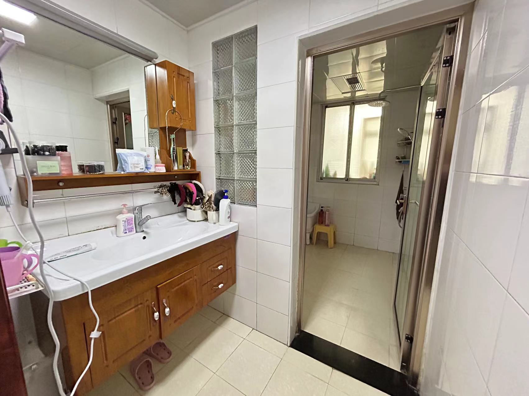 天泰花园(就是天泰小区) 3室2厅2卫 50.0万 天泰花园(就是天泰小区) 3室2厅2卫 50.0万室内图