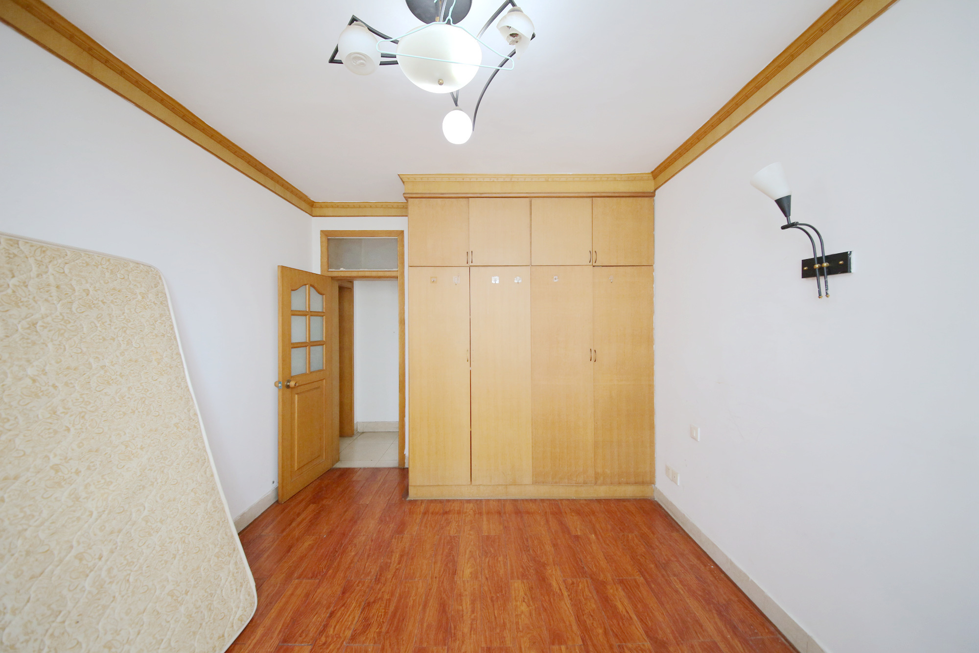 隆华金属宿舍  3室1厅1卫   80.00万卧室