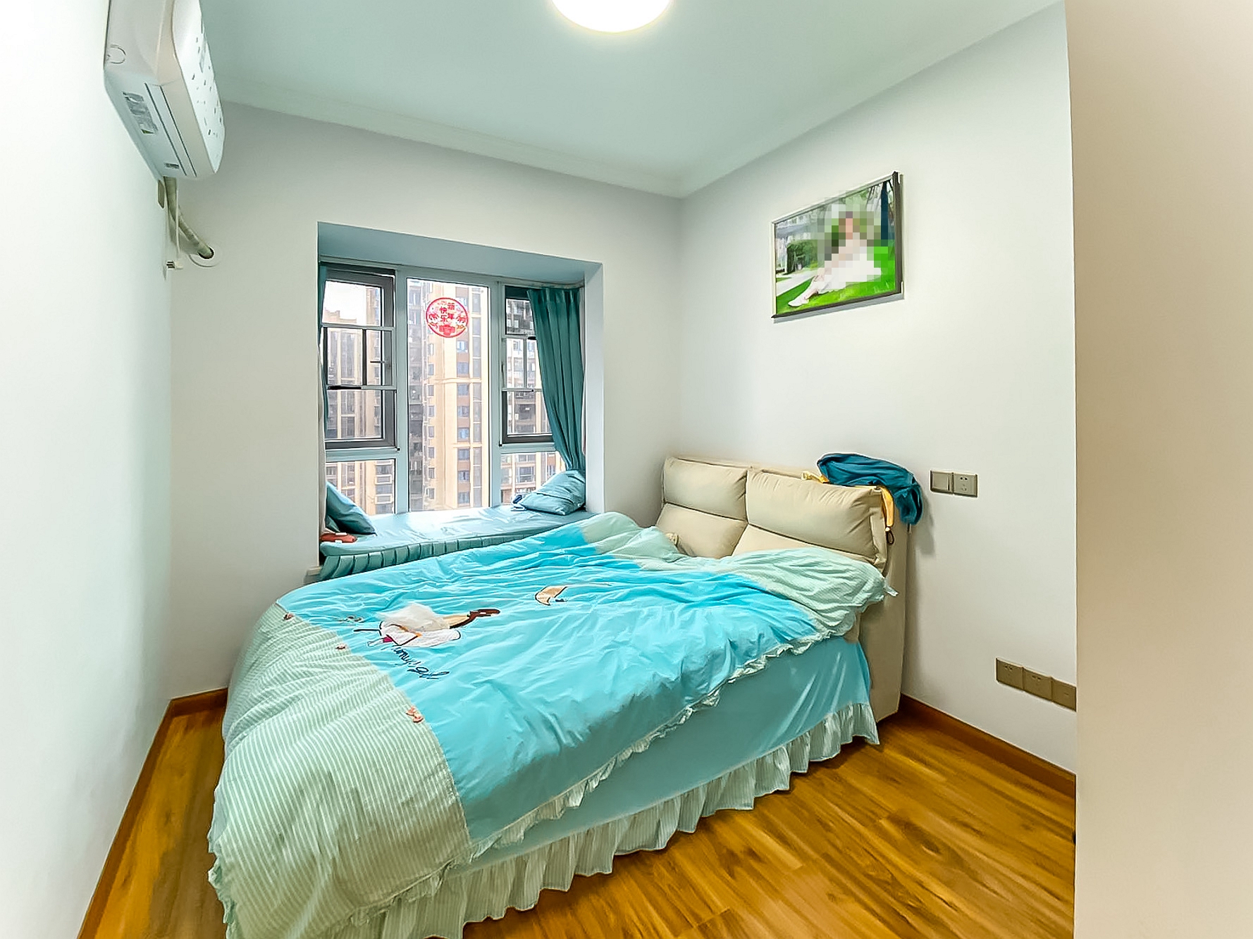 荣盛花语城  4室2厅2卫    130.0万 荣盛花语城  4室2厅2卫    130.0万卧室