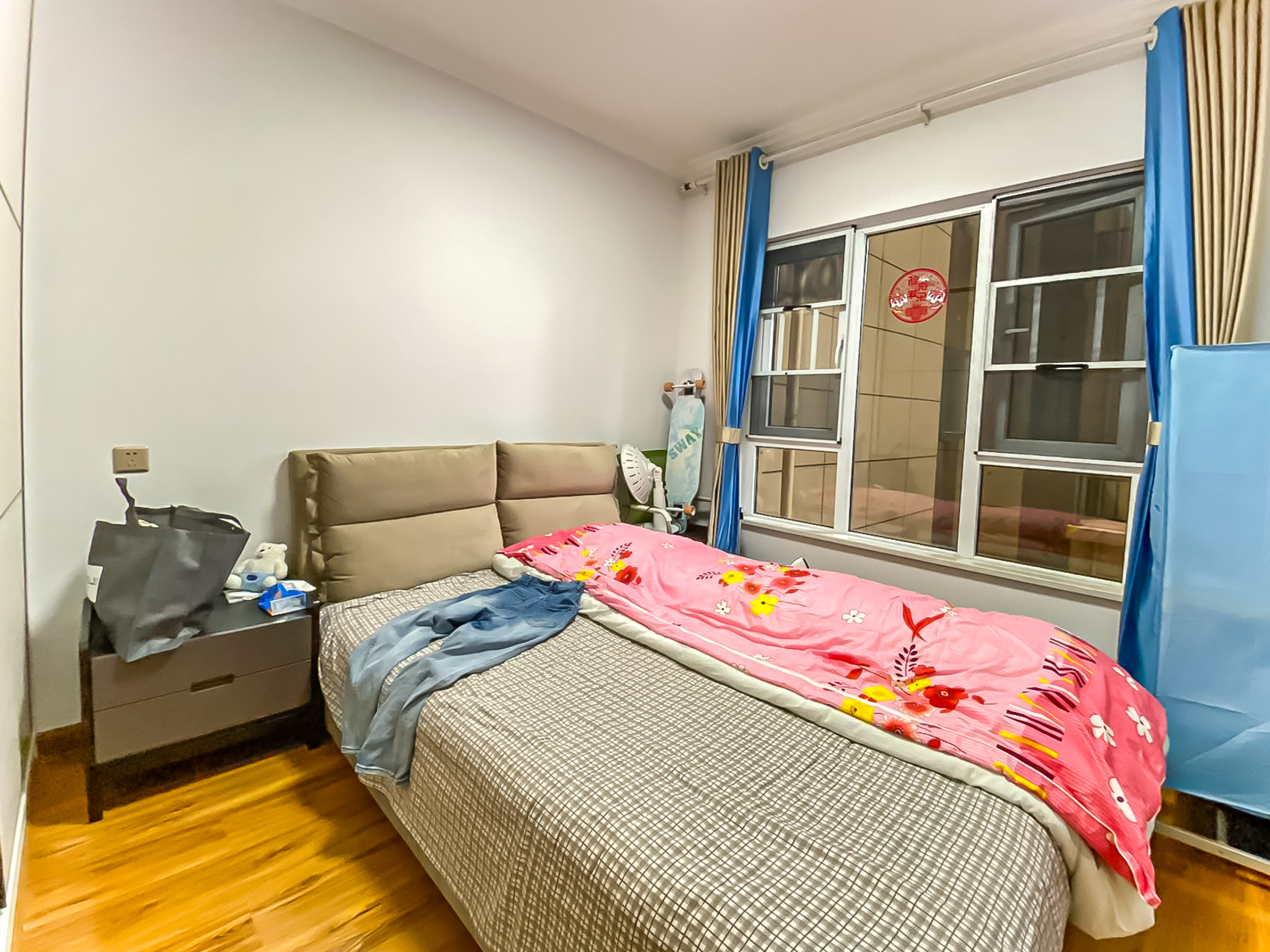 荣盛花语城  4室2厅2卫    130.0万 荣盛花语城  4室2厅2卫    130.0万卧室