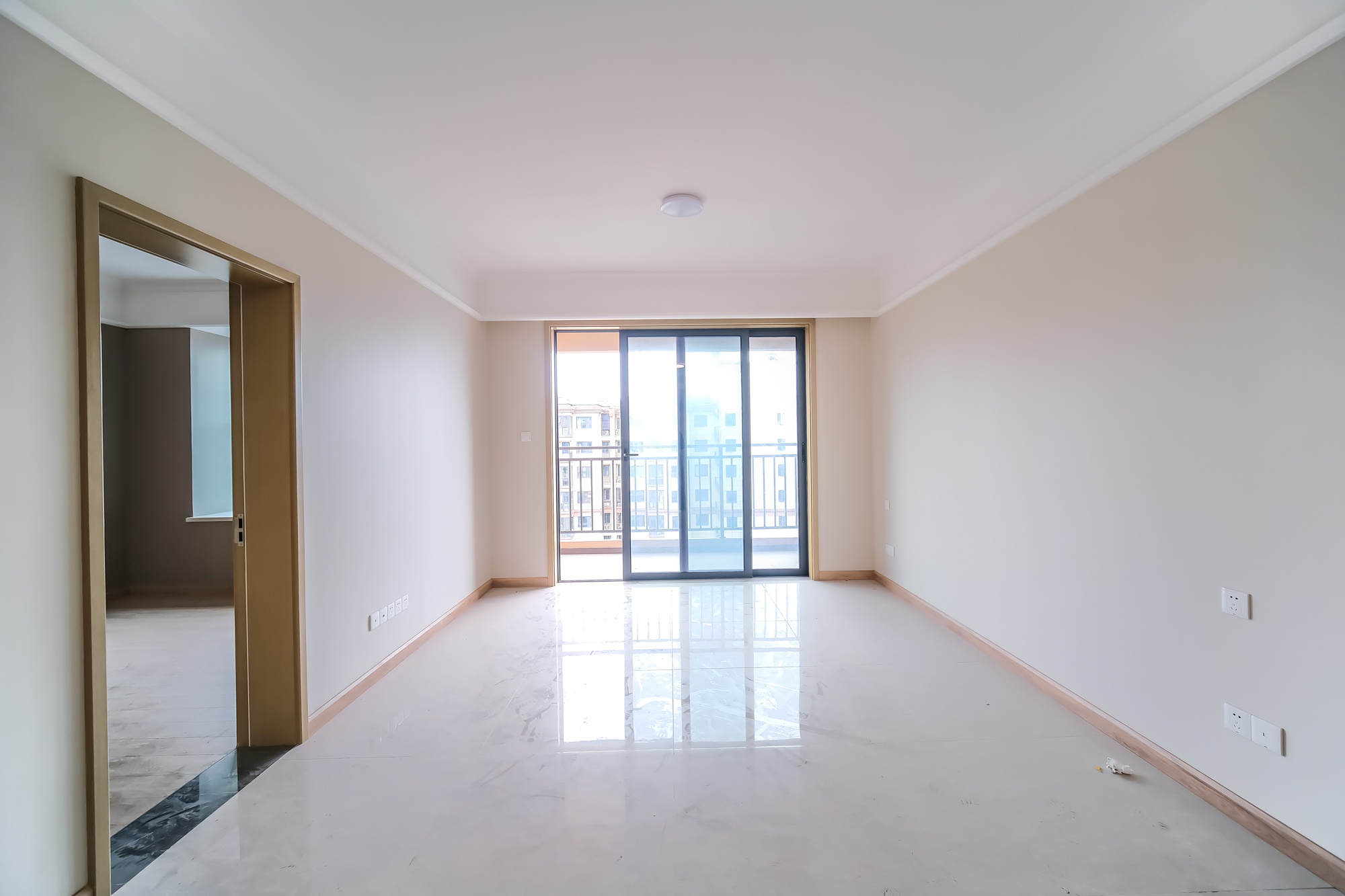 运达锦绣广场 3室2厅1卫 118.0万 运达锦绣广场 3室2厅1卫 118.0万客厅