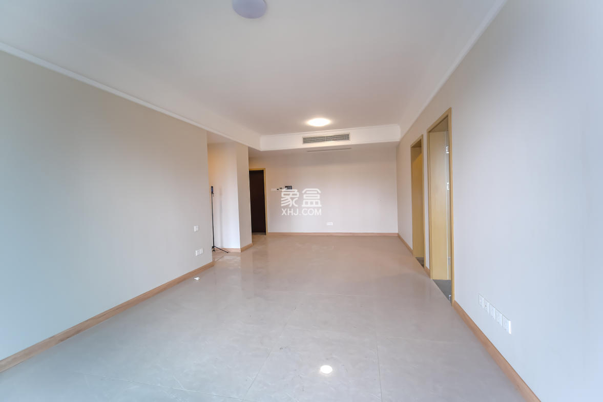 运达锦绣广场 3室2厅1卫 118.0万 运达锦绣广场 3室2厅1卫 118.0万客厅