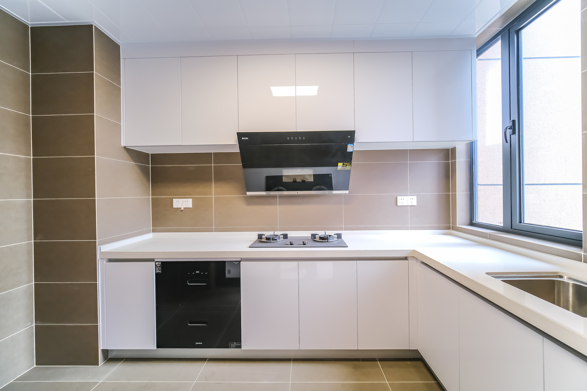 运达锦绣广场  4室2厅2卫    200.0万厨房