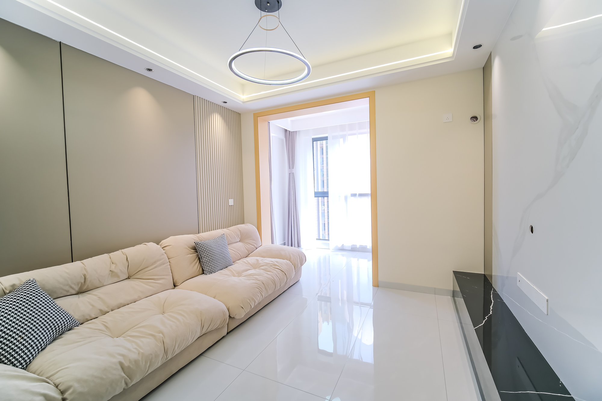 荣盛花语城  3室2厅1卫    69.8万客厅