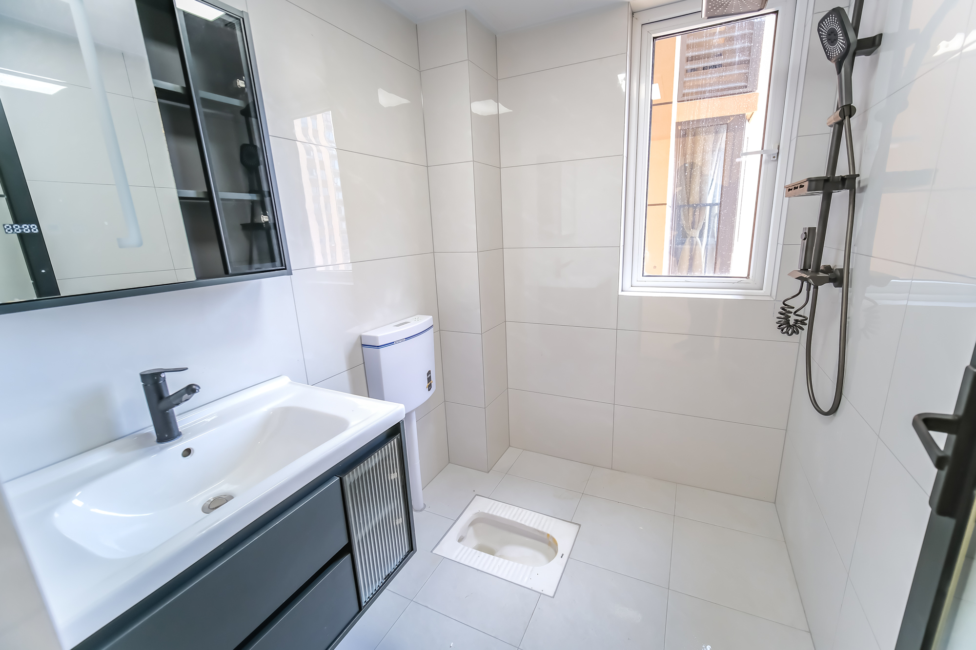 荣盛花语城  3室2厅1卫    69.8万卫生间