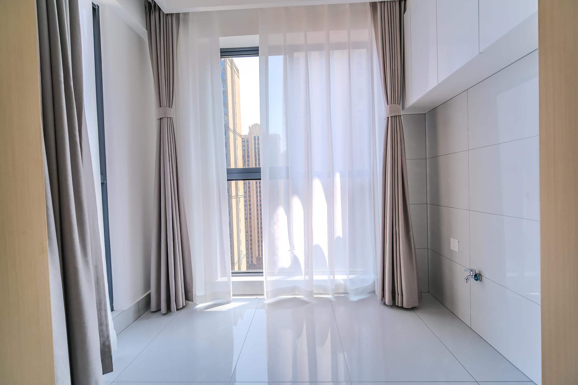 荣盛花语城  3室2厅1卫    69.8万阳台