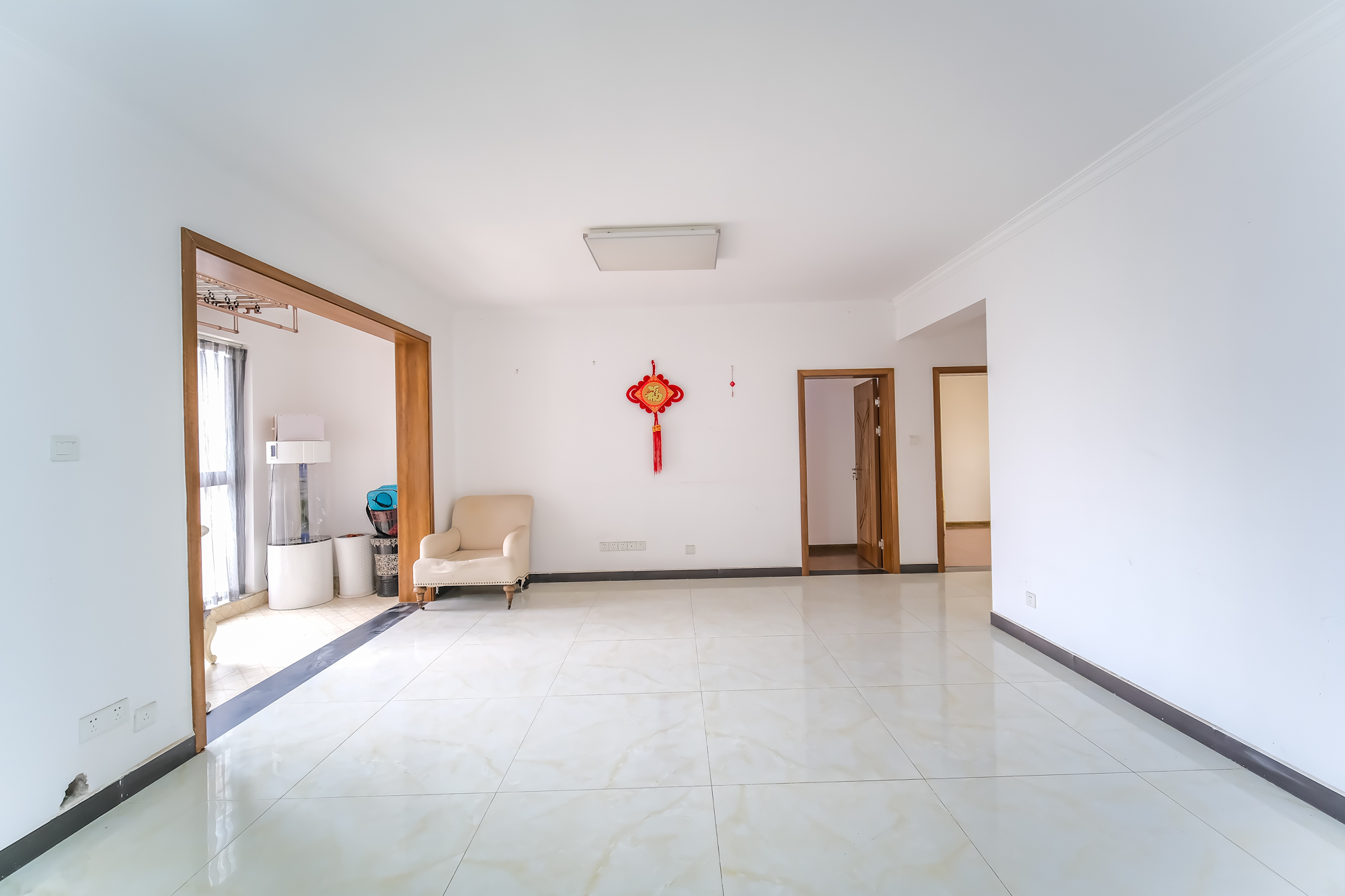 花样年华  4室2厅2卫    69.8万 花样年华  4室2厅2卫    69.8万客厅