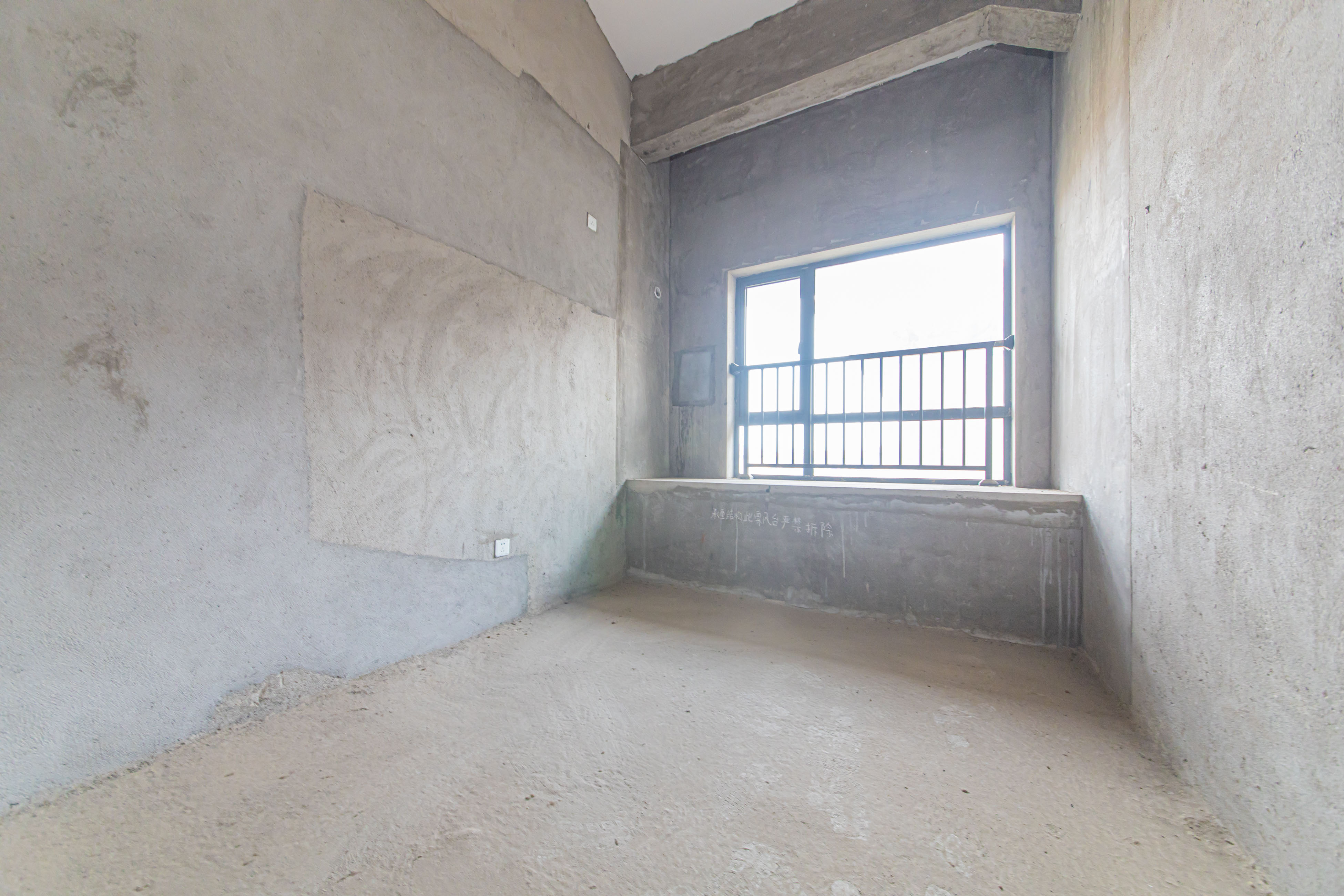 中建芙蓉嘉苑  4室2厅2卫   116.00万卧室