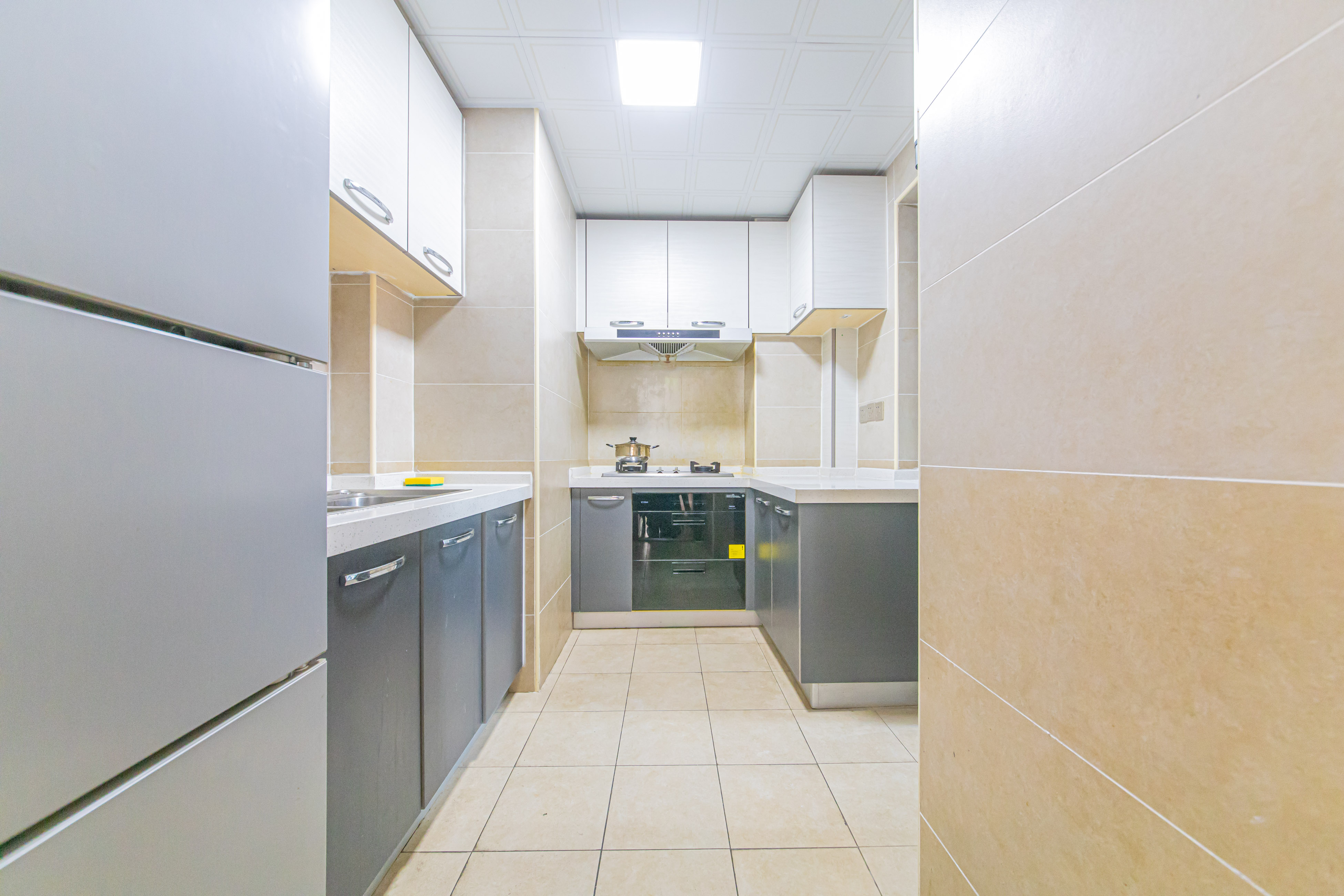 北辰中央公园B区  3室2厅1卫    105.0万 北辰中央公园B区  3室2厅1卫    105.0万厨房