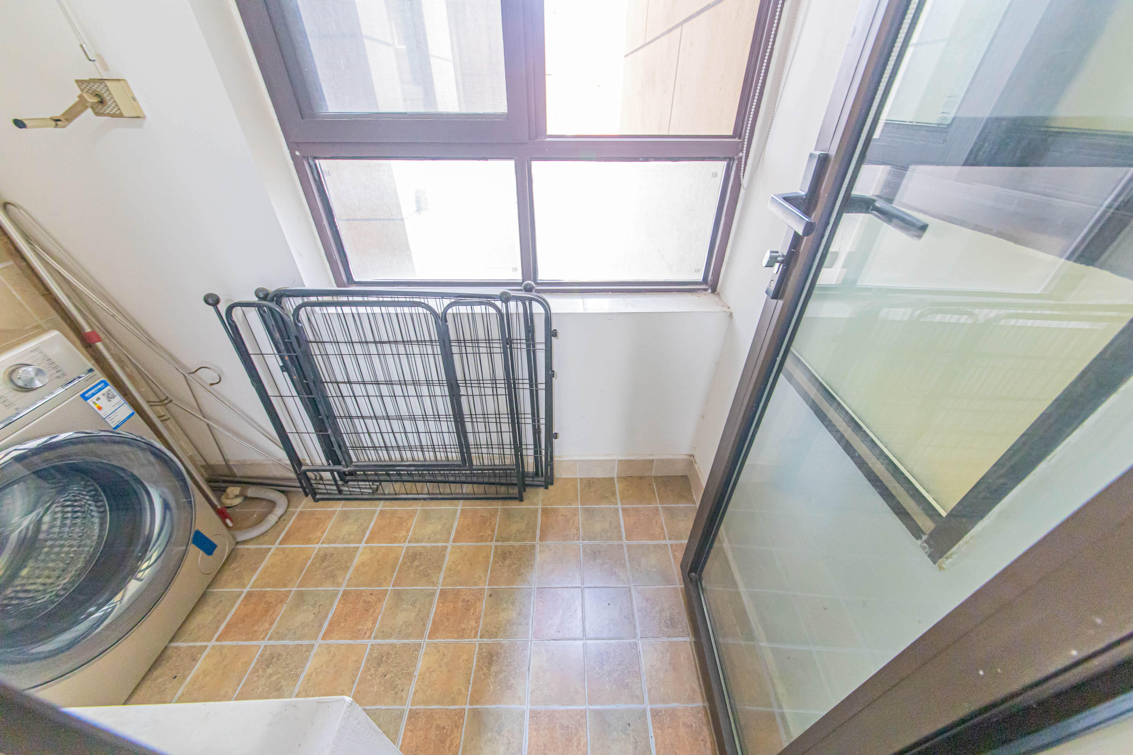 北辰中央公园B区  3室2厅1卫    105.0万厨房