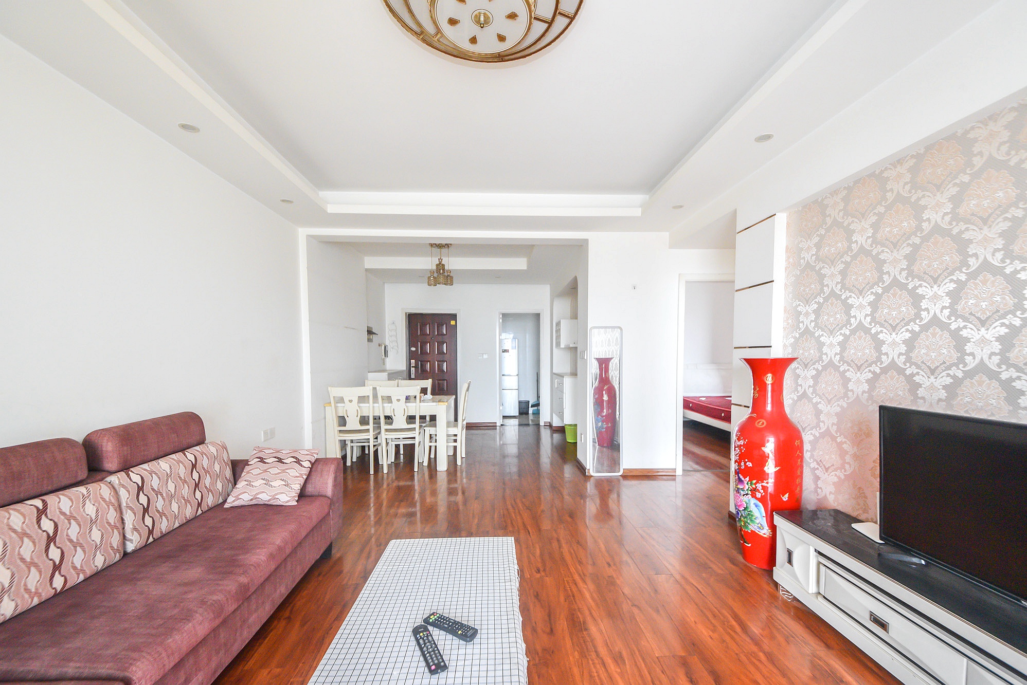 中江佳境天成  2室2厅1卫    76.0万 中江佳境天成  2室2厅1卫    76.0万客厅