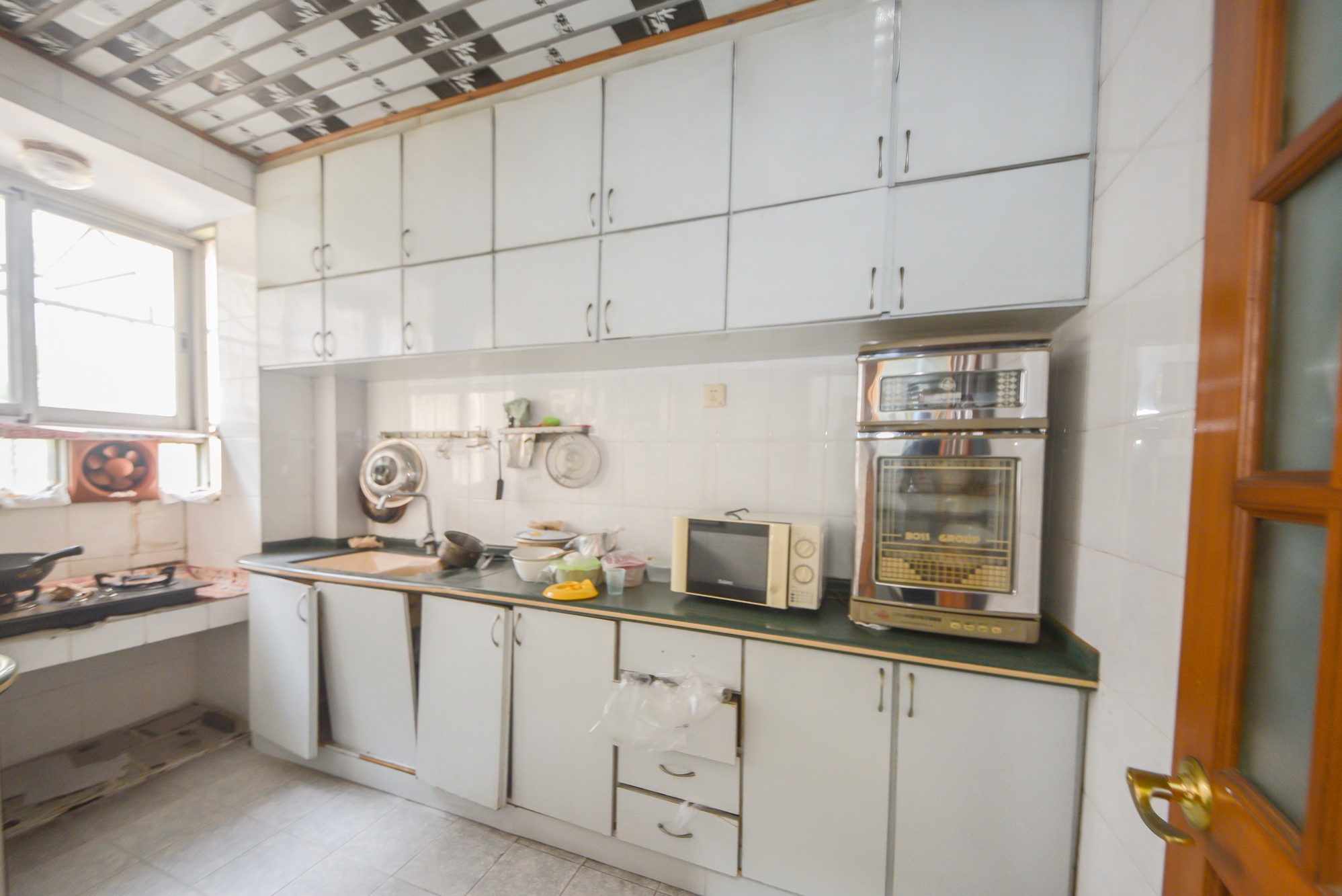 国税五分局桔园宿舍 3室2厅2卫 88.0万 国税五分局桔园宿舍 3室2厅2卫 88.0万厨房