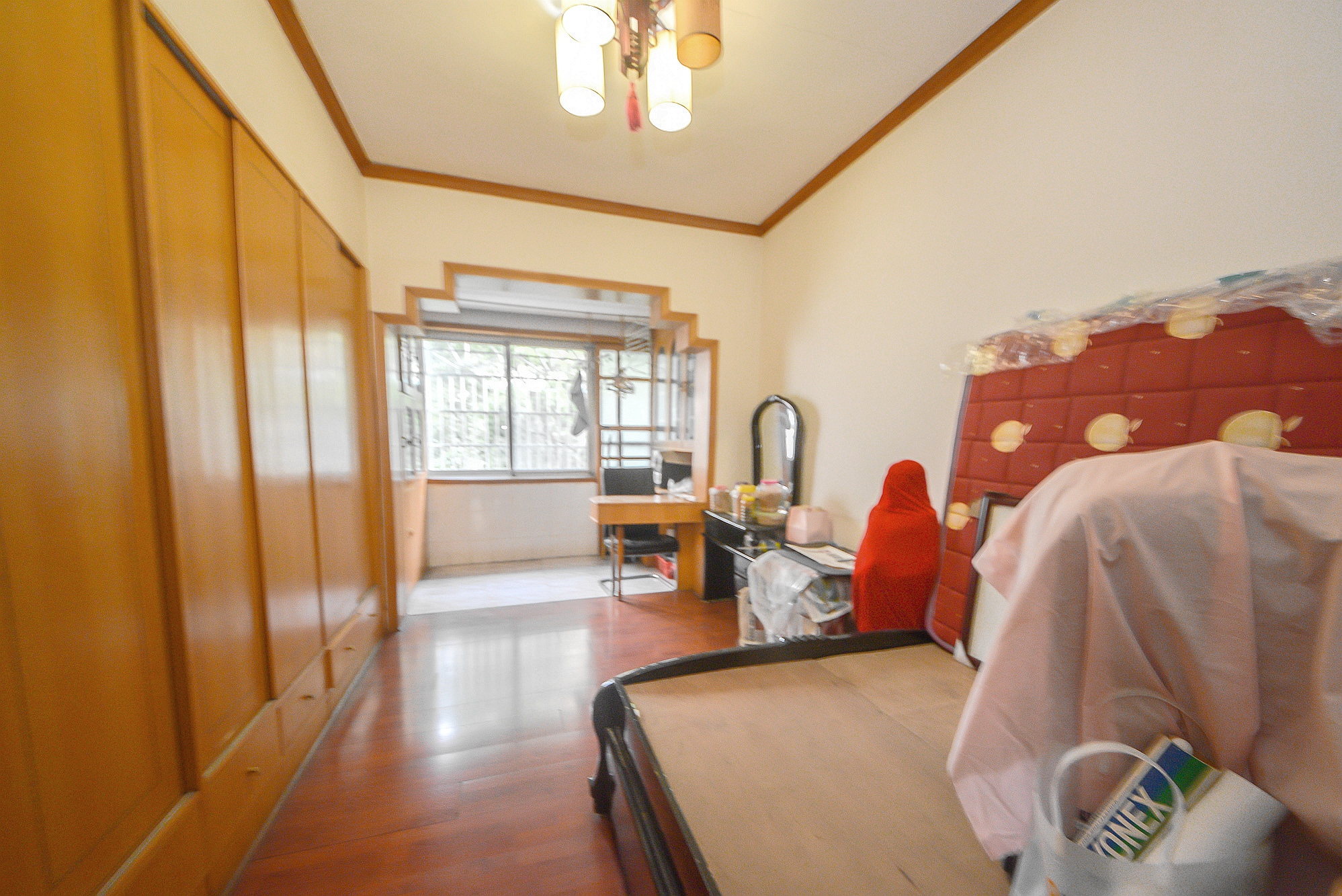 国税五分局桔园宿舍 3室2厅2卫 88.0万 国税五分局桔园宿舍 3室2厅2卫 88.0万卧室