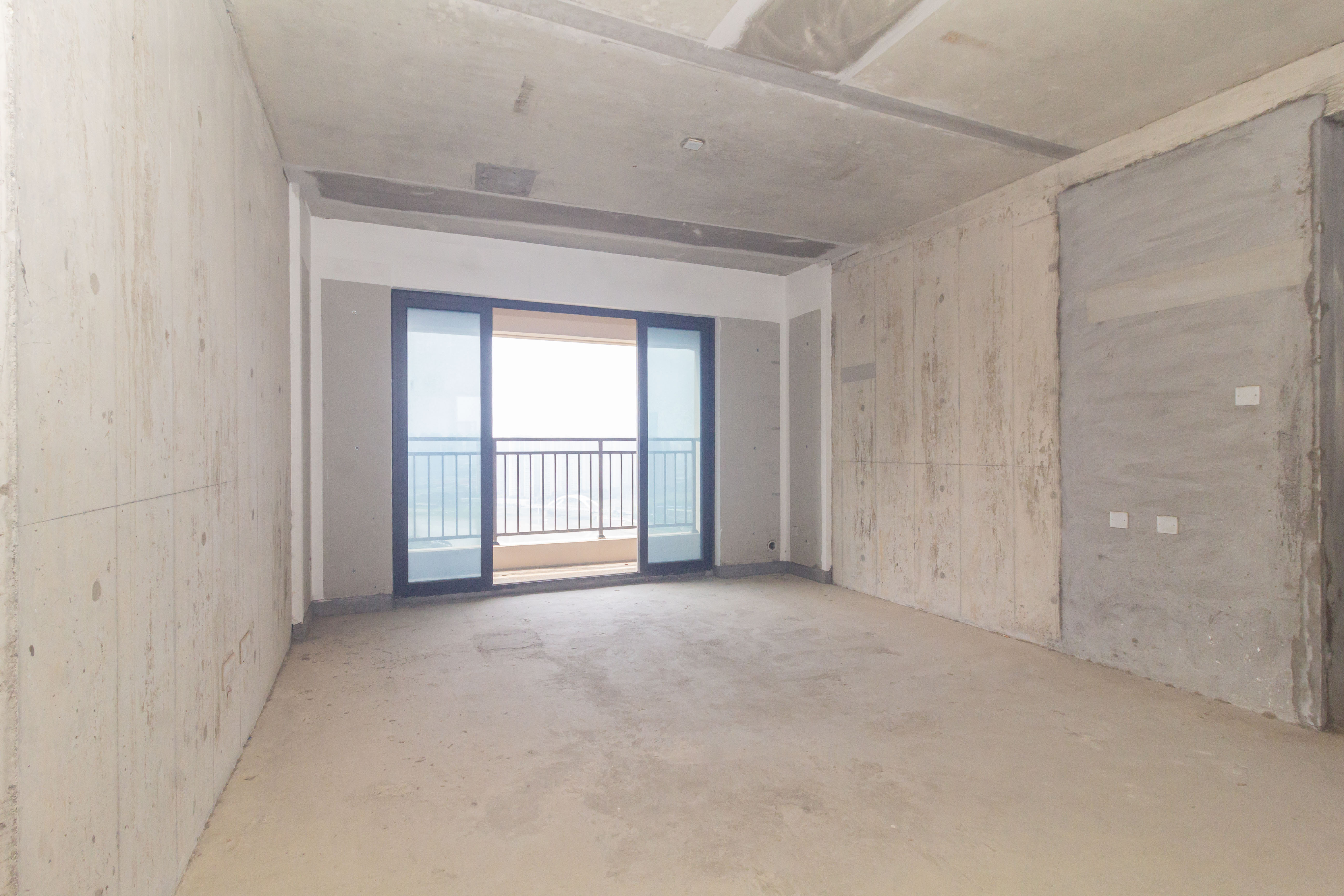 龙湖碧桂园天宸原著  4室2厅2卫    208.0万客厅