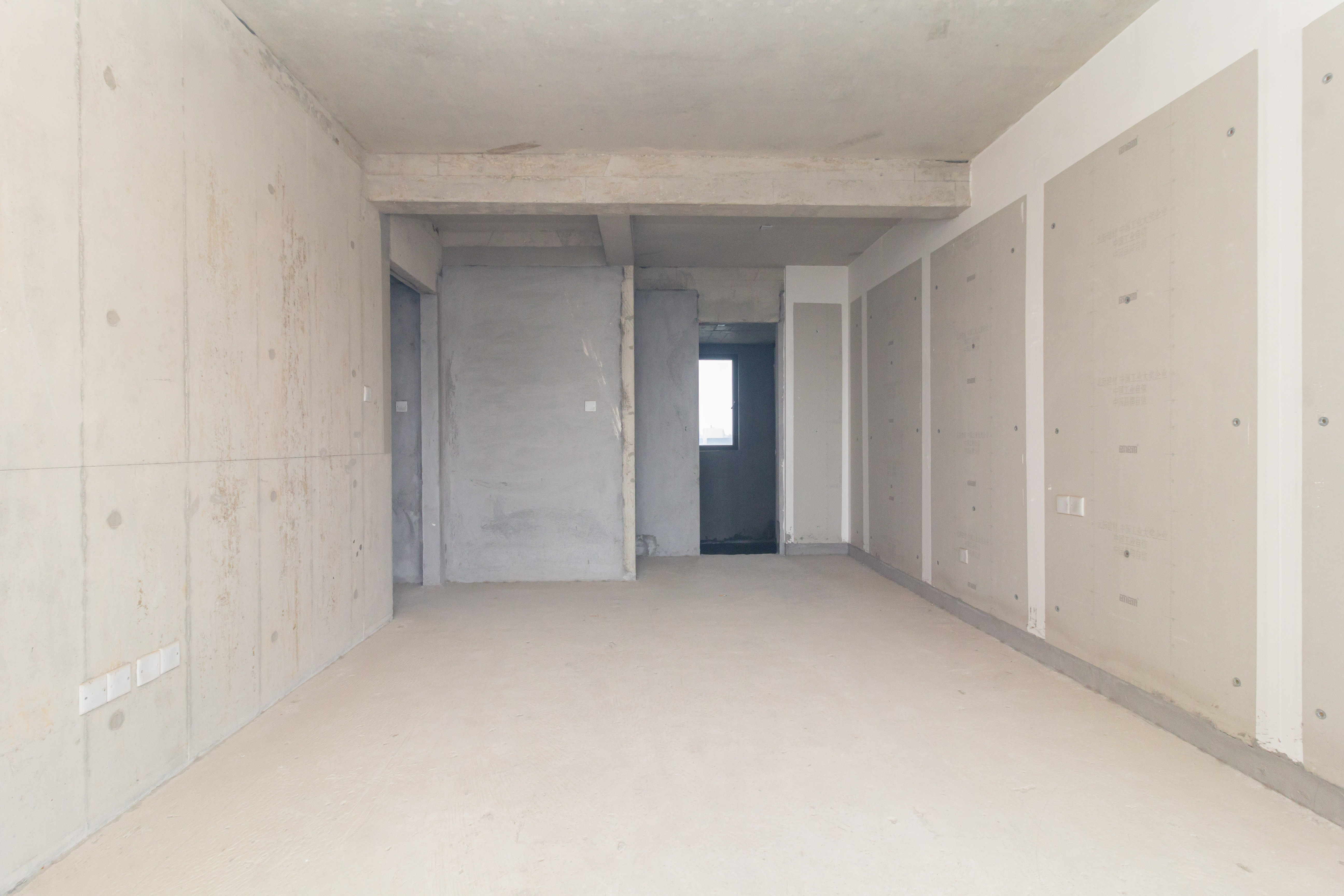 龙湖碧桂园天宸原著 4室2厅2卫 208.0万 龙湖碧桂园天宸原著 4室2厅2卫 208.0万卧室