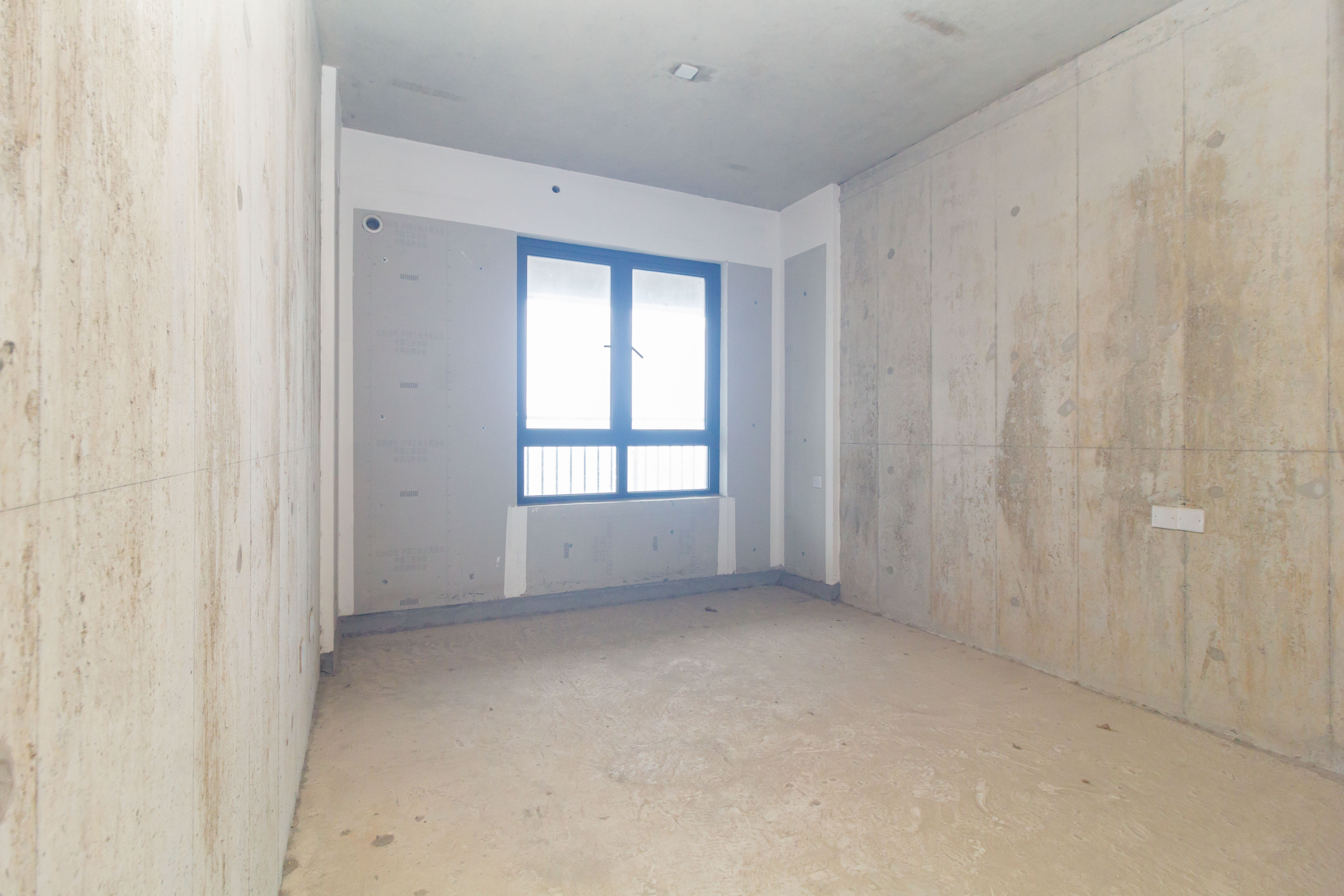 龙湖碧桂园天宸原著 4室2厅2卫 208.0万 龙湖碧桂园天宸原著 4室2厅2卫 208.0万卧室